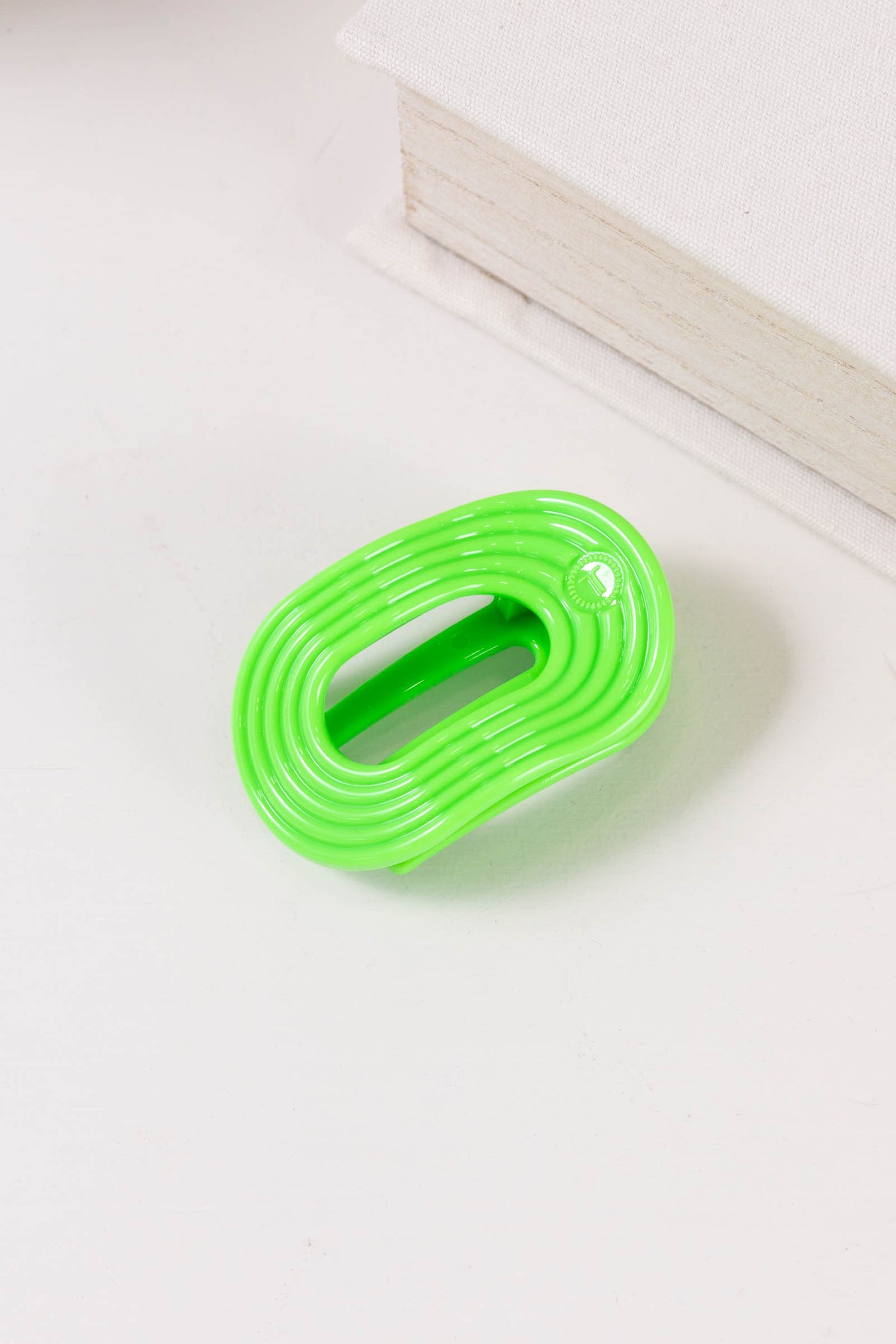 Glow For It Flat Round Hair Clip