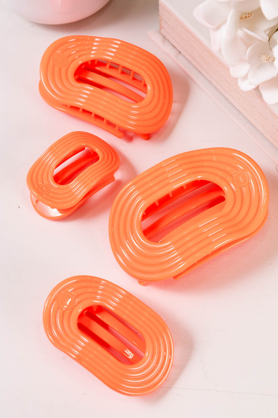 Darty Flat Round Hair Clip