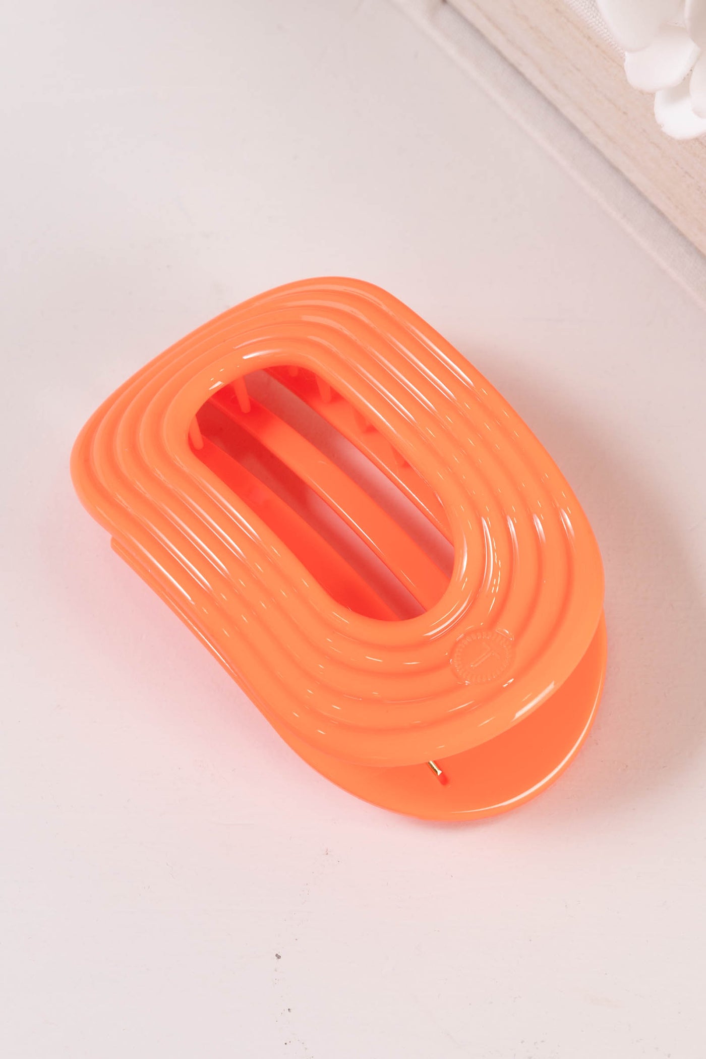 Darty Flat Round Hair Clip