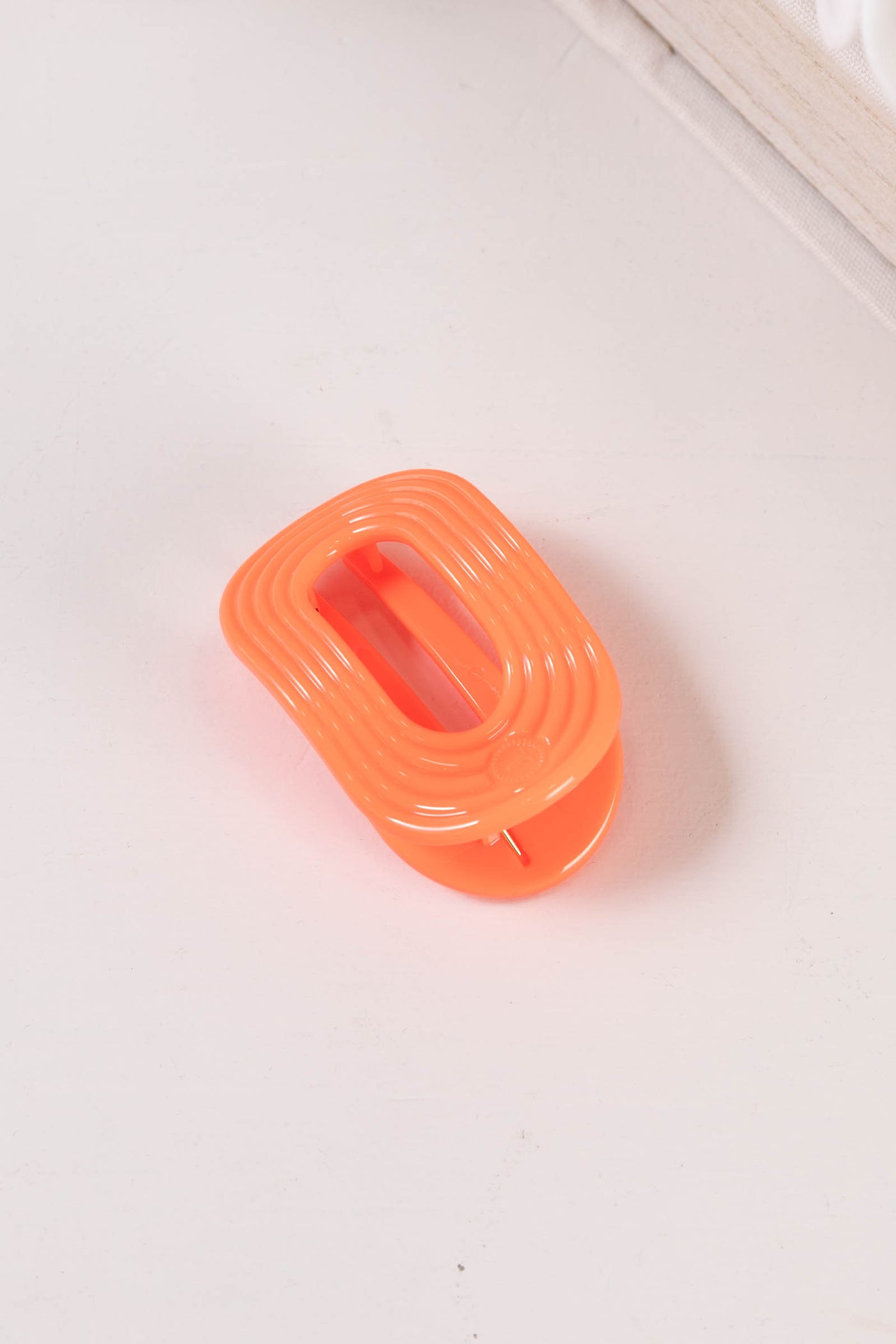 Darty Flat Round Hair Clip