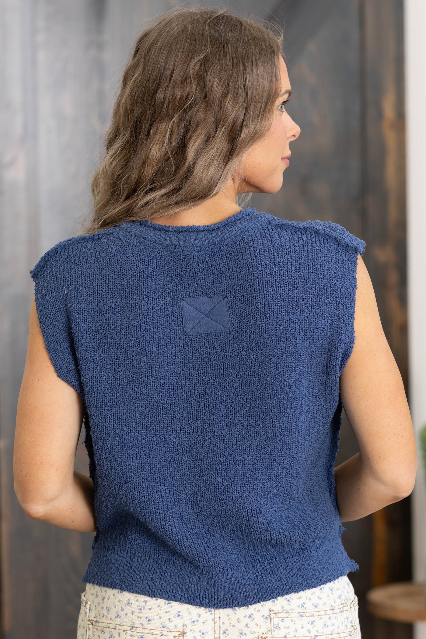 V-Neck Detail Sleeveless Knit Top