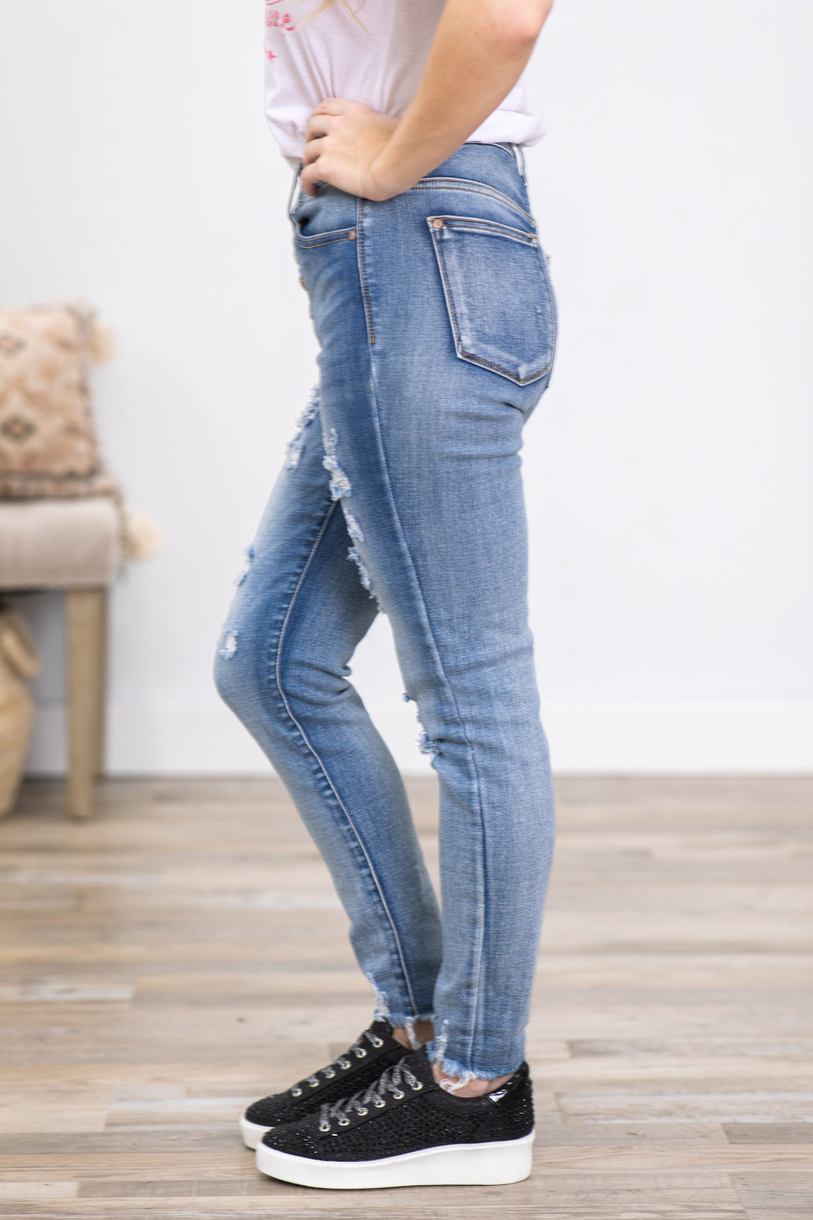 Judy Blue Button Fly Distressed Skinny Jeans