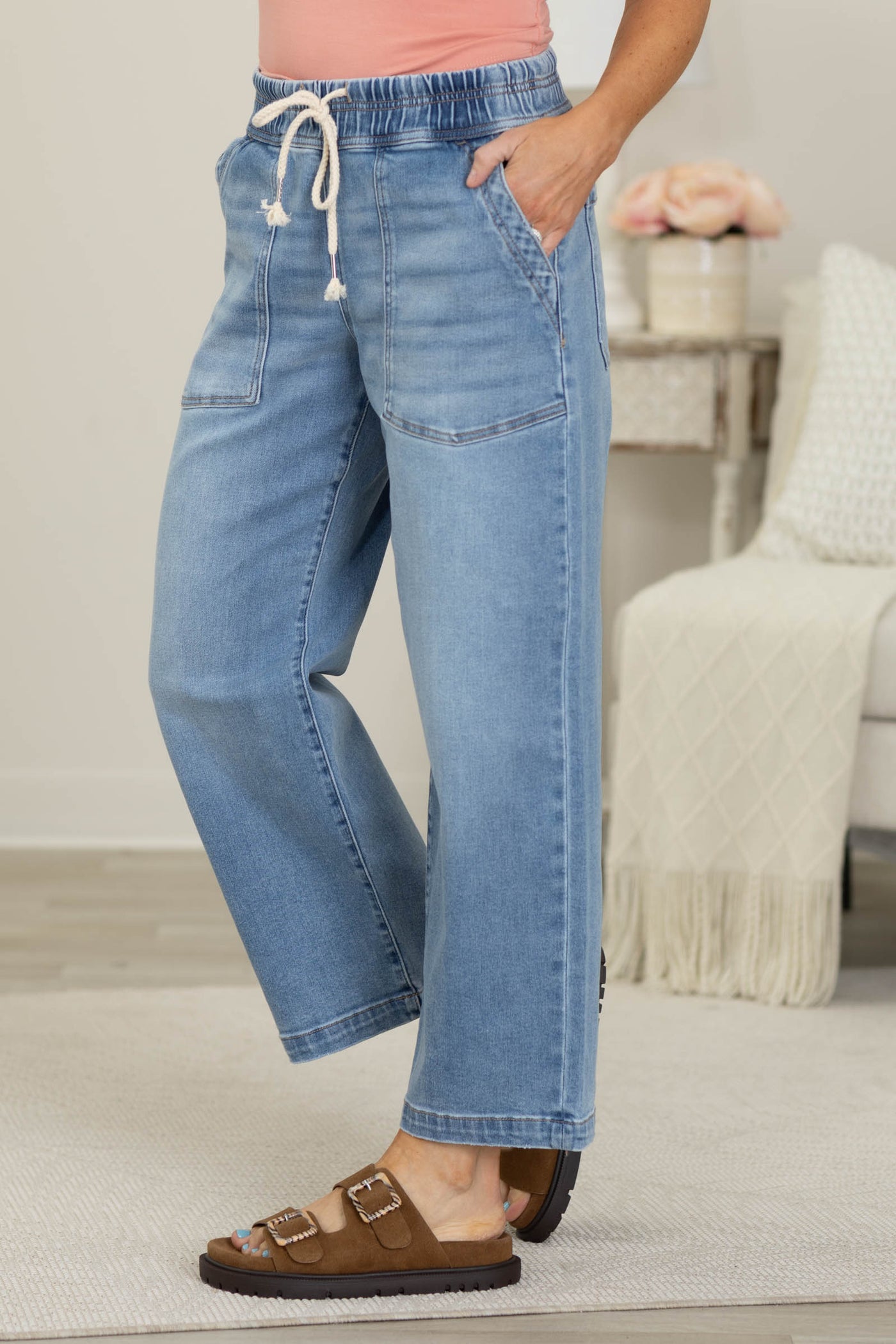 Risen Elastic Band Cropped Patch Pockets Jeans