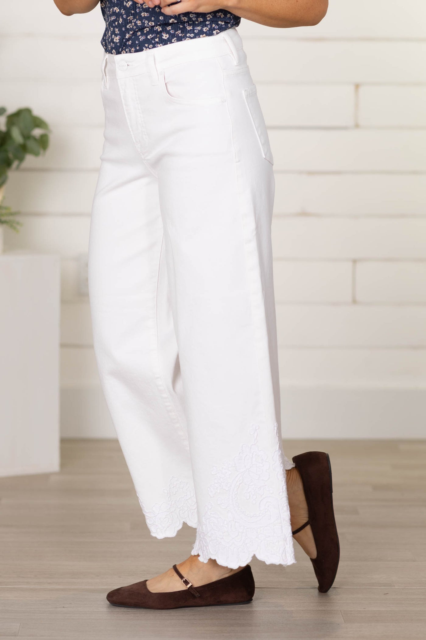 Risen White Crop Wide Leg Embroidery Hem Jeans