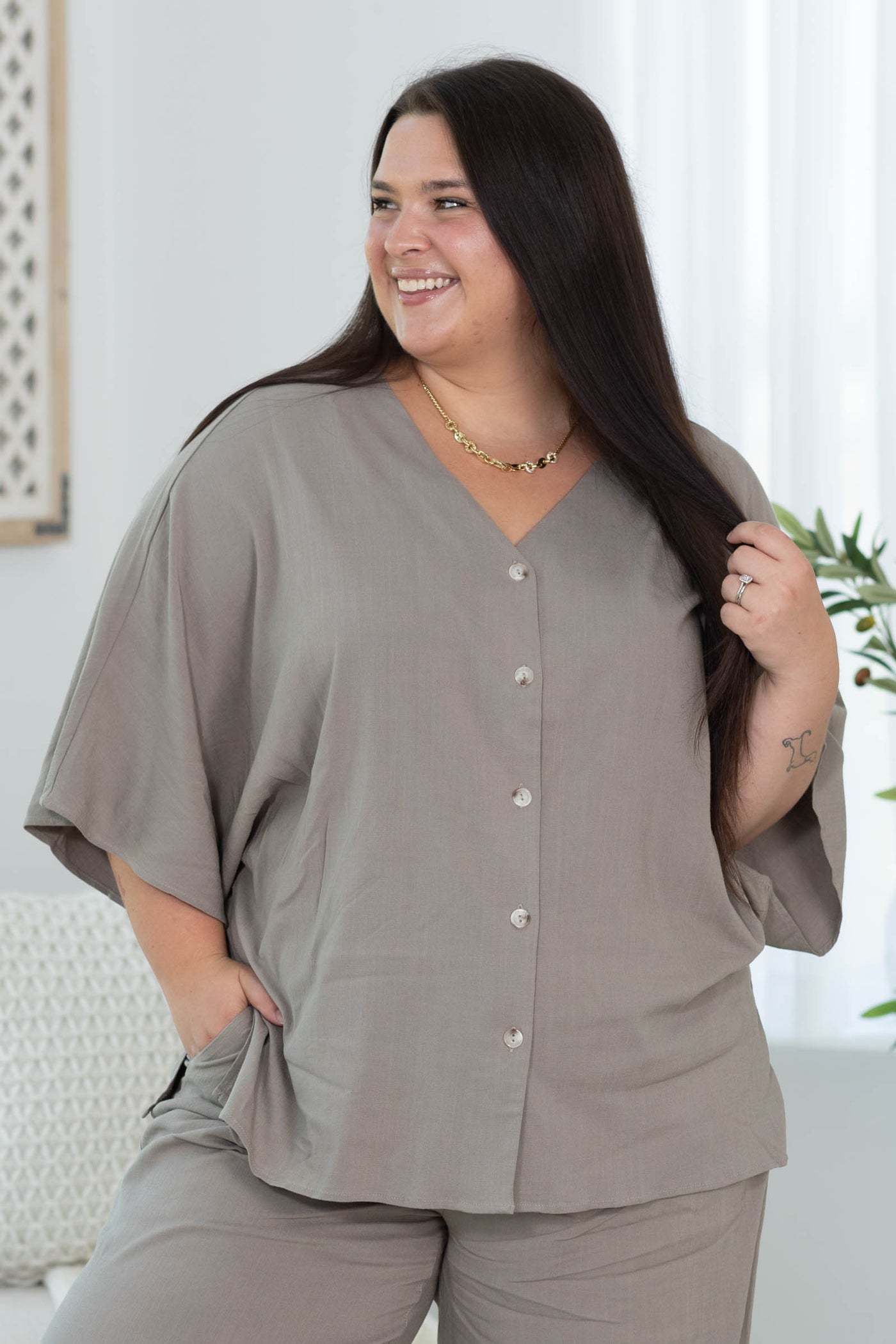 Vista Pant Set with V-Neck 3/4 Sleeve Top