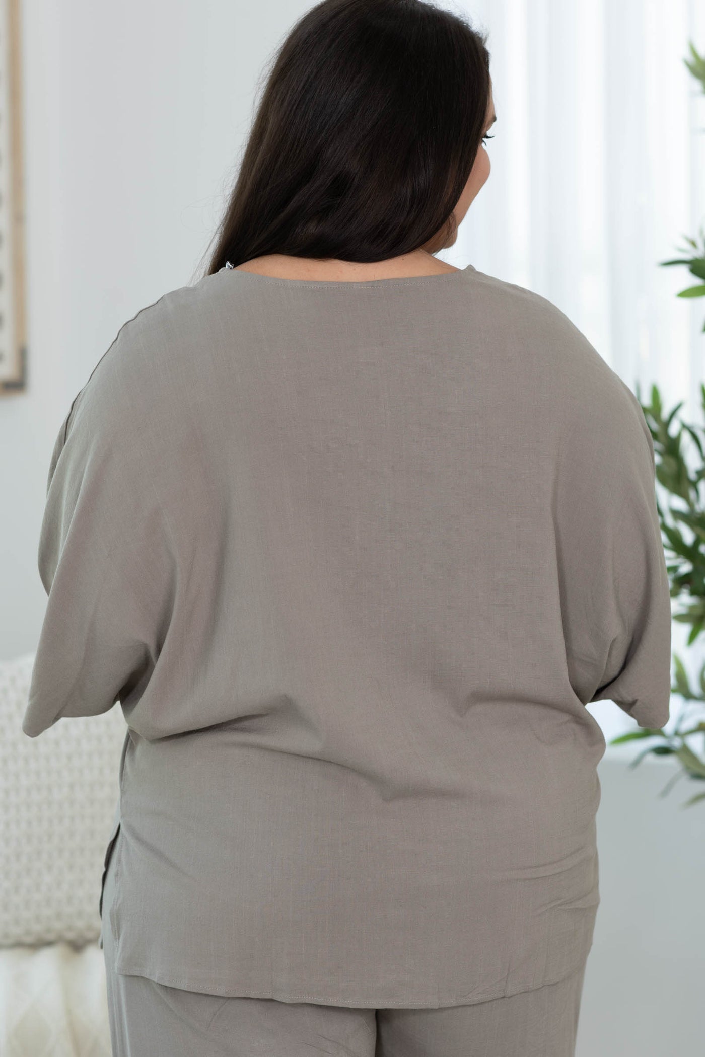 Vista Pant Set with V-Neck 3/4 Sleeve Top