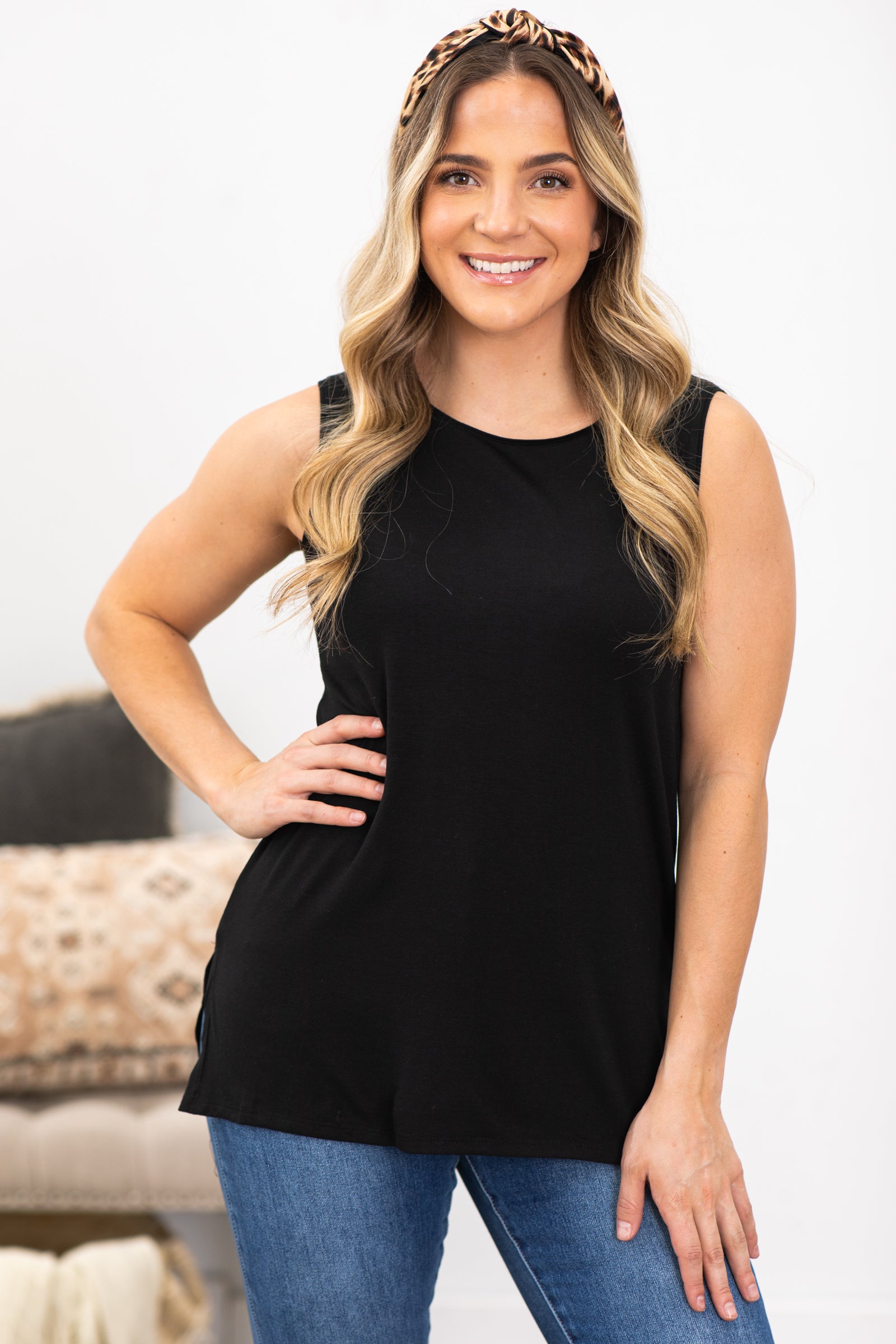 Black Sleeveless With Side Slits Knit Top