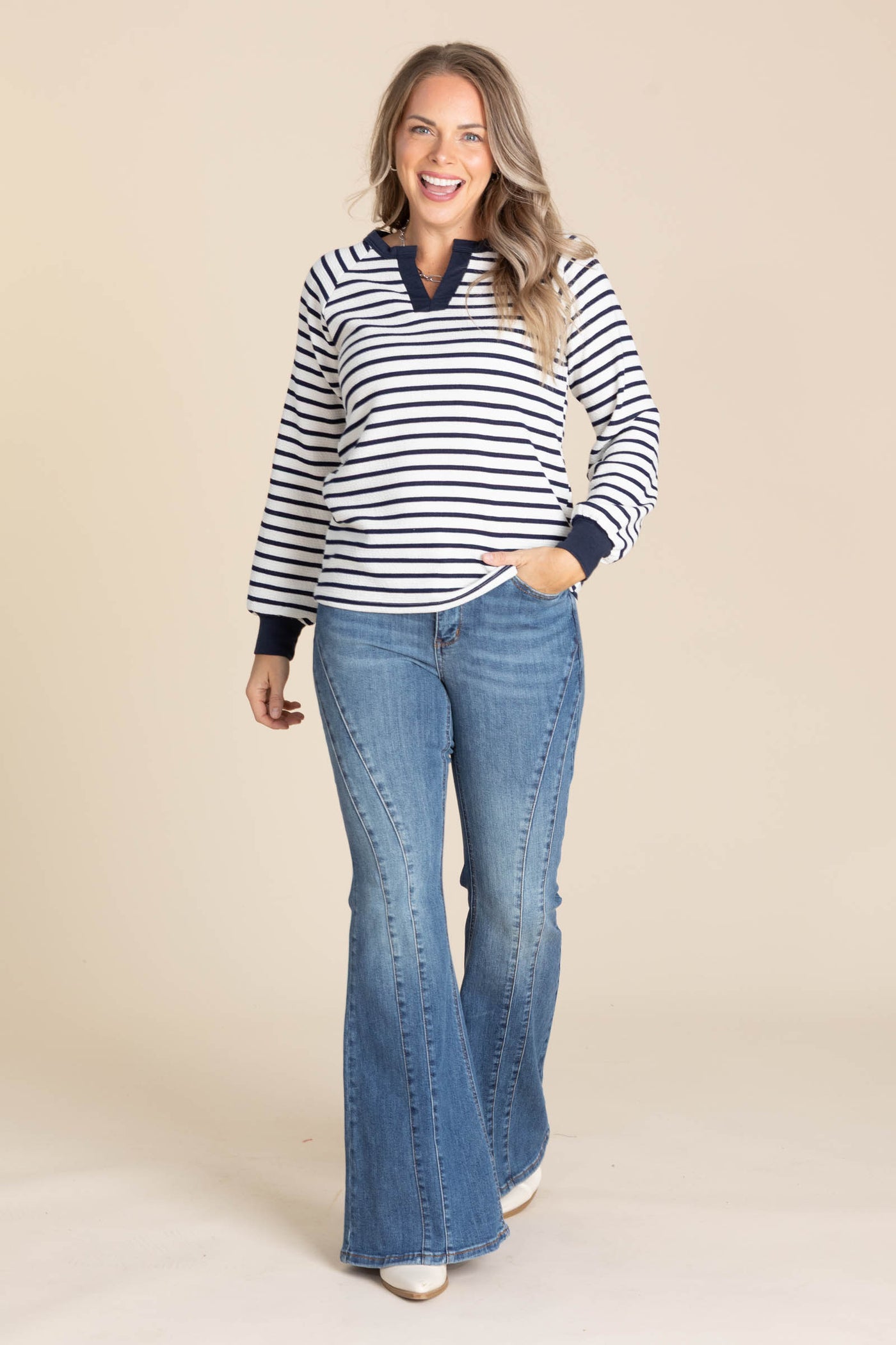 Split V-Neck Seersucker Striped Knit Tops