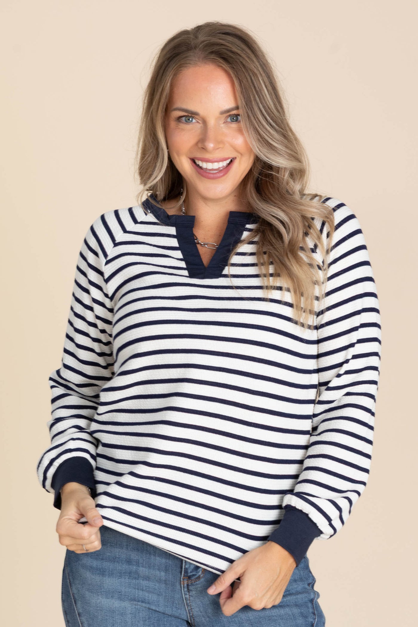 Split V-Neck Seersucker Striped Knit Tops