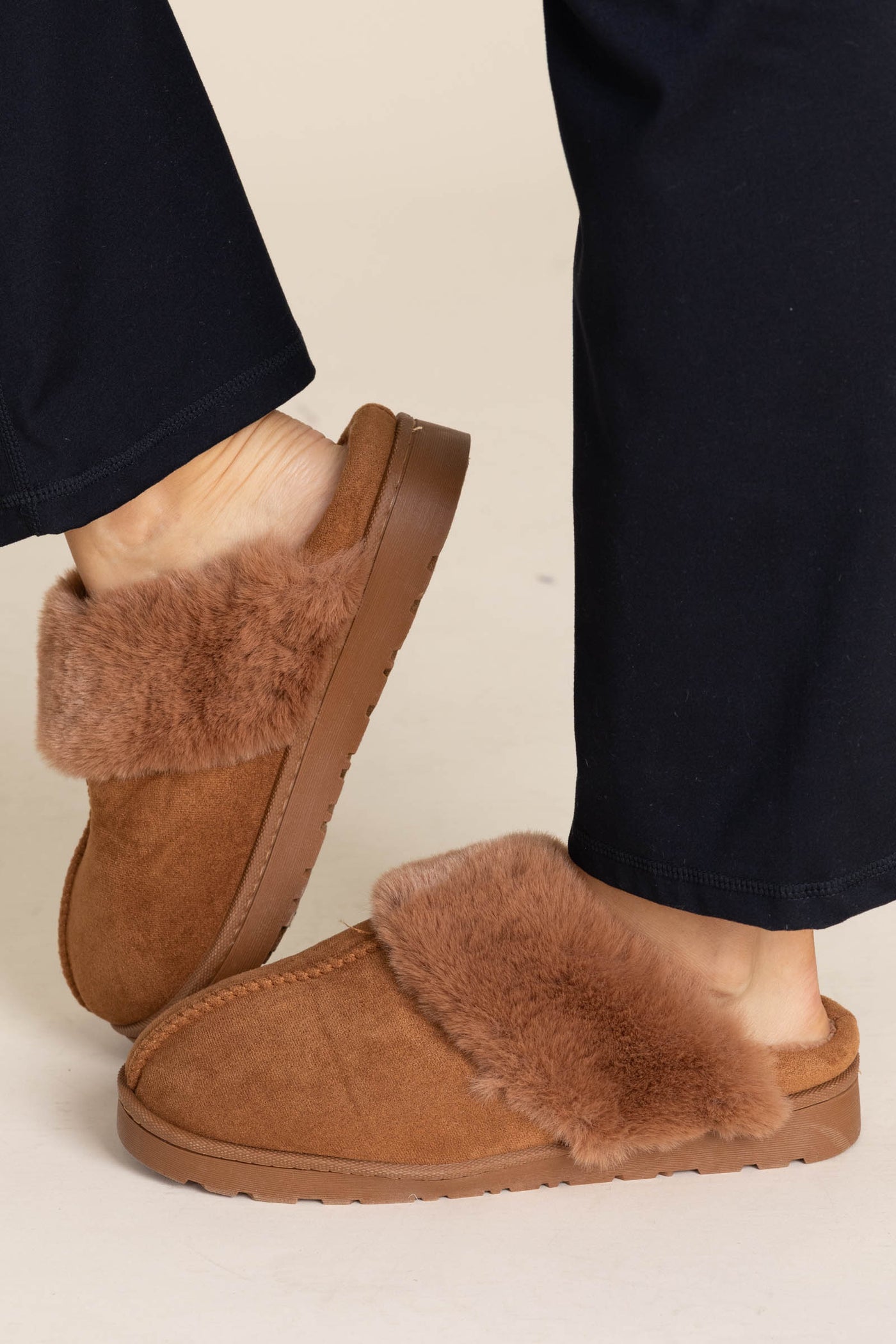 Cozy Fur Suede Slipper