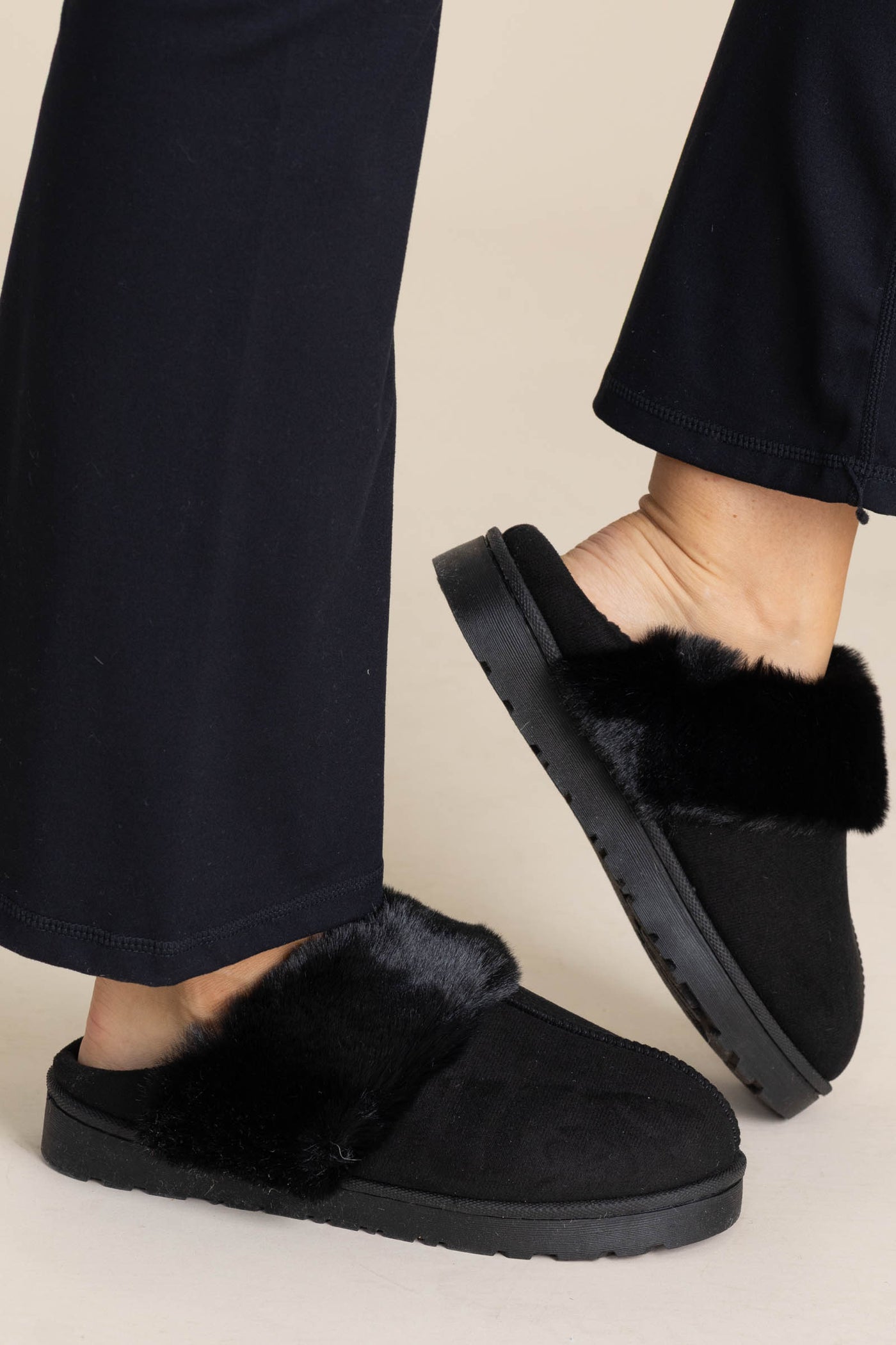 Cozy Fur Suede Slipper
