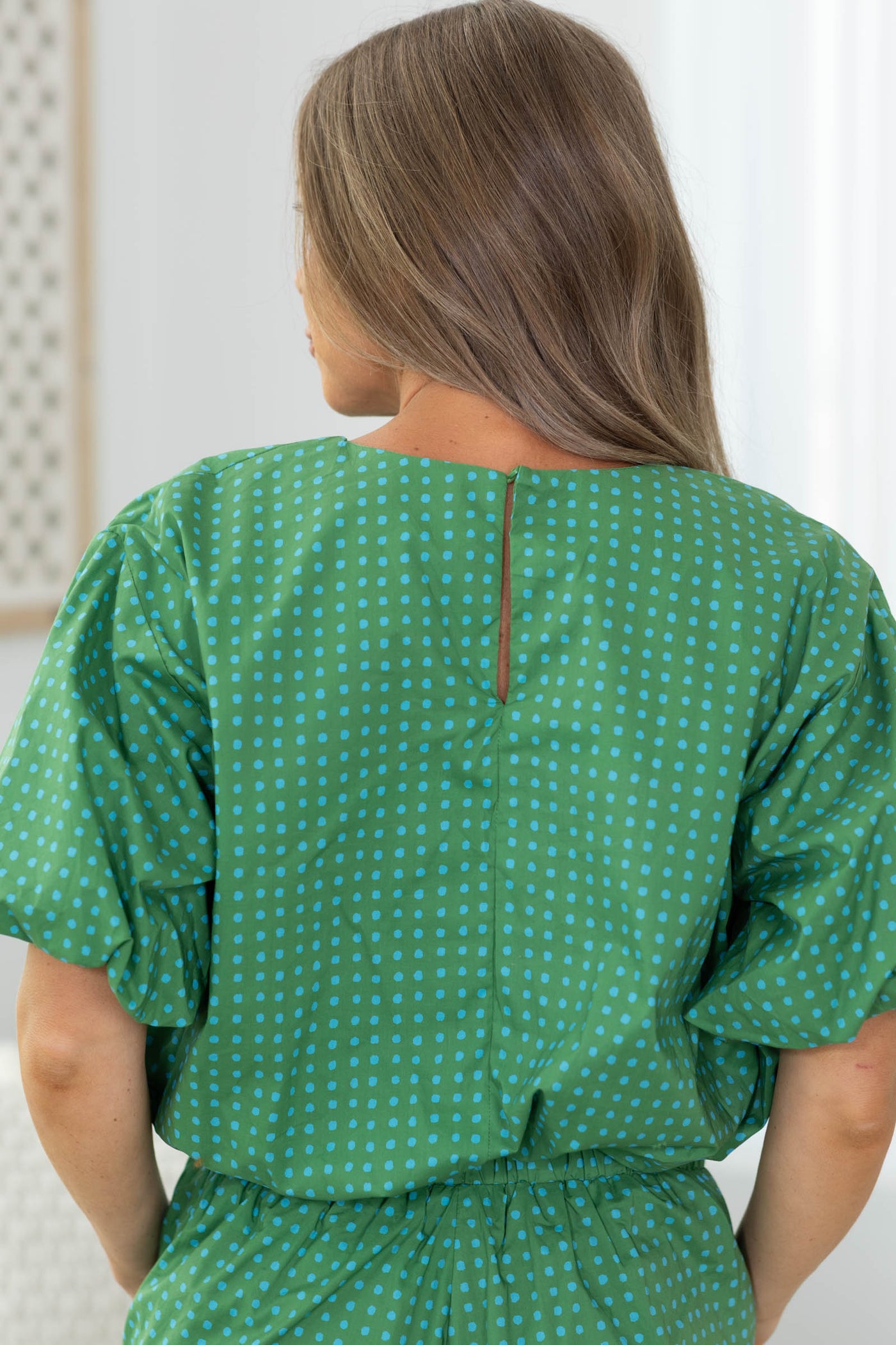 Round Neck Balloon Sleeve Bubble Hem Top