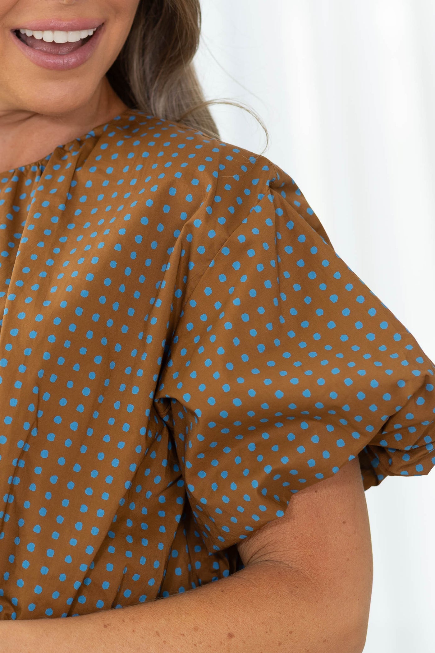Round Neck Balloon Sleeve Bubble Hem Top