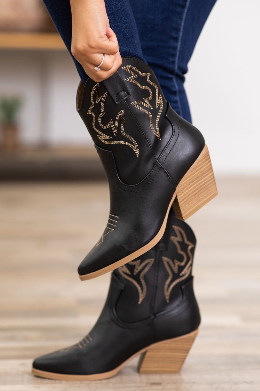 Black and Tan Mid Calf Western Boots