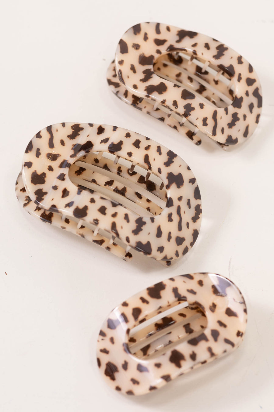 Blonde Tortoise Flat Round Hair Clip