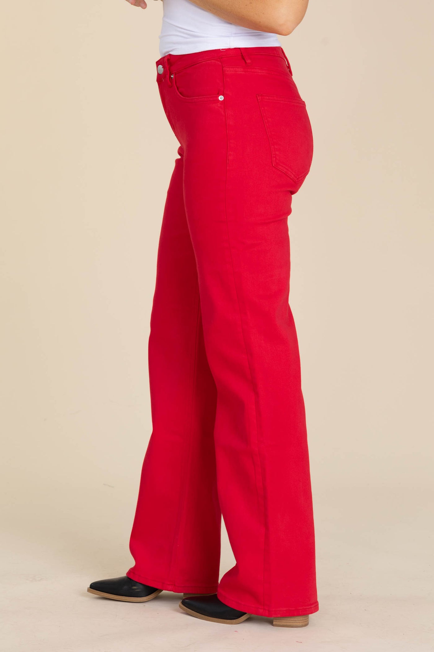 Mica Red Straight Leg With Loose Fit Jean