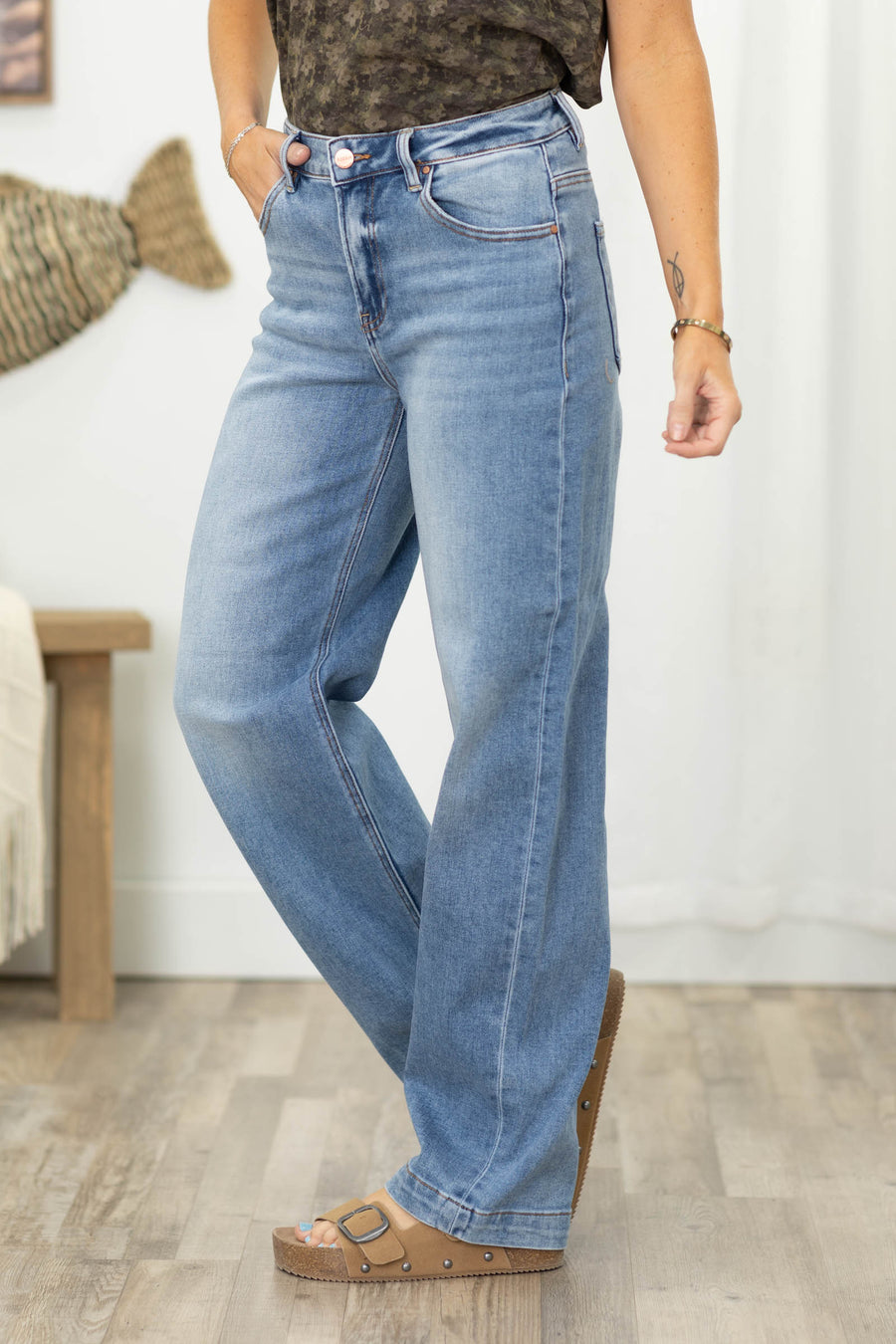Risen Medium Wash High Rise Wide Baggy Jeans