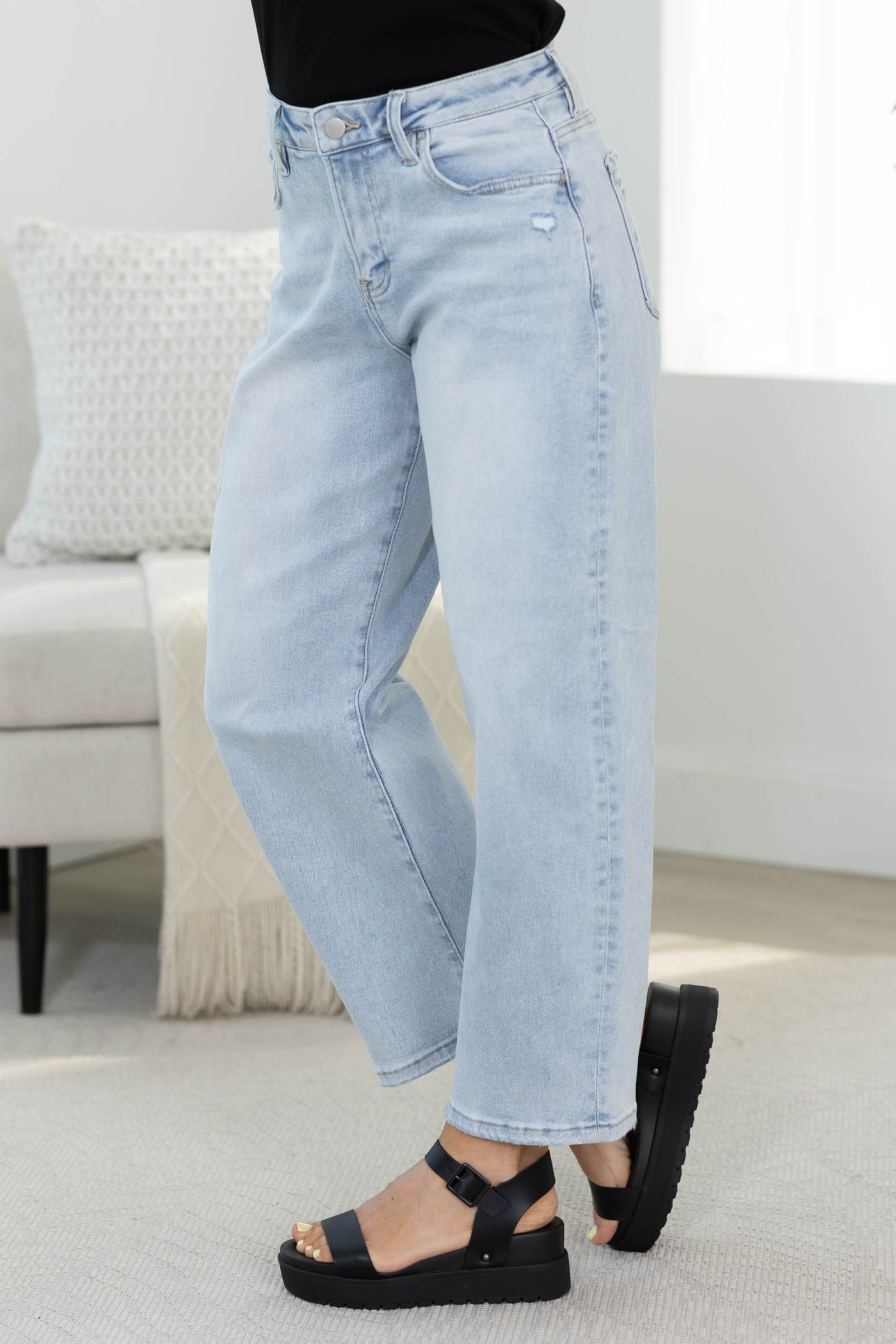 Risen Light Wash High Rise Crop Barrel Jeans