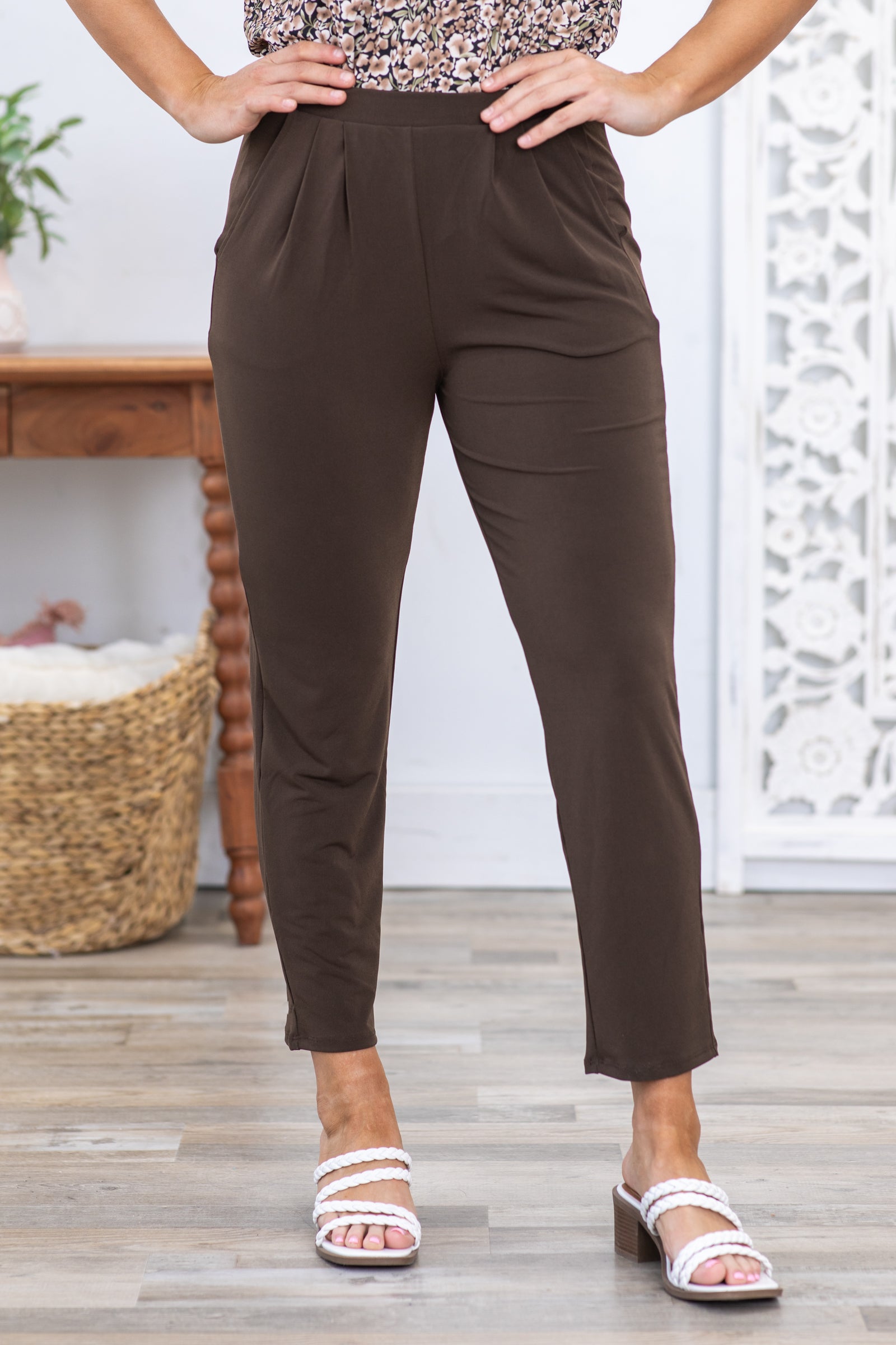 Brown Pull On Tapered Leg Pant