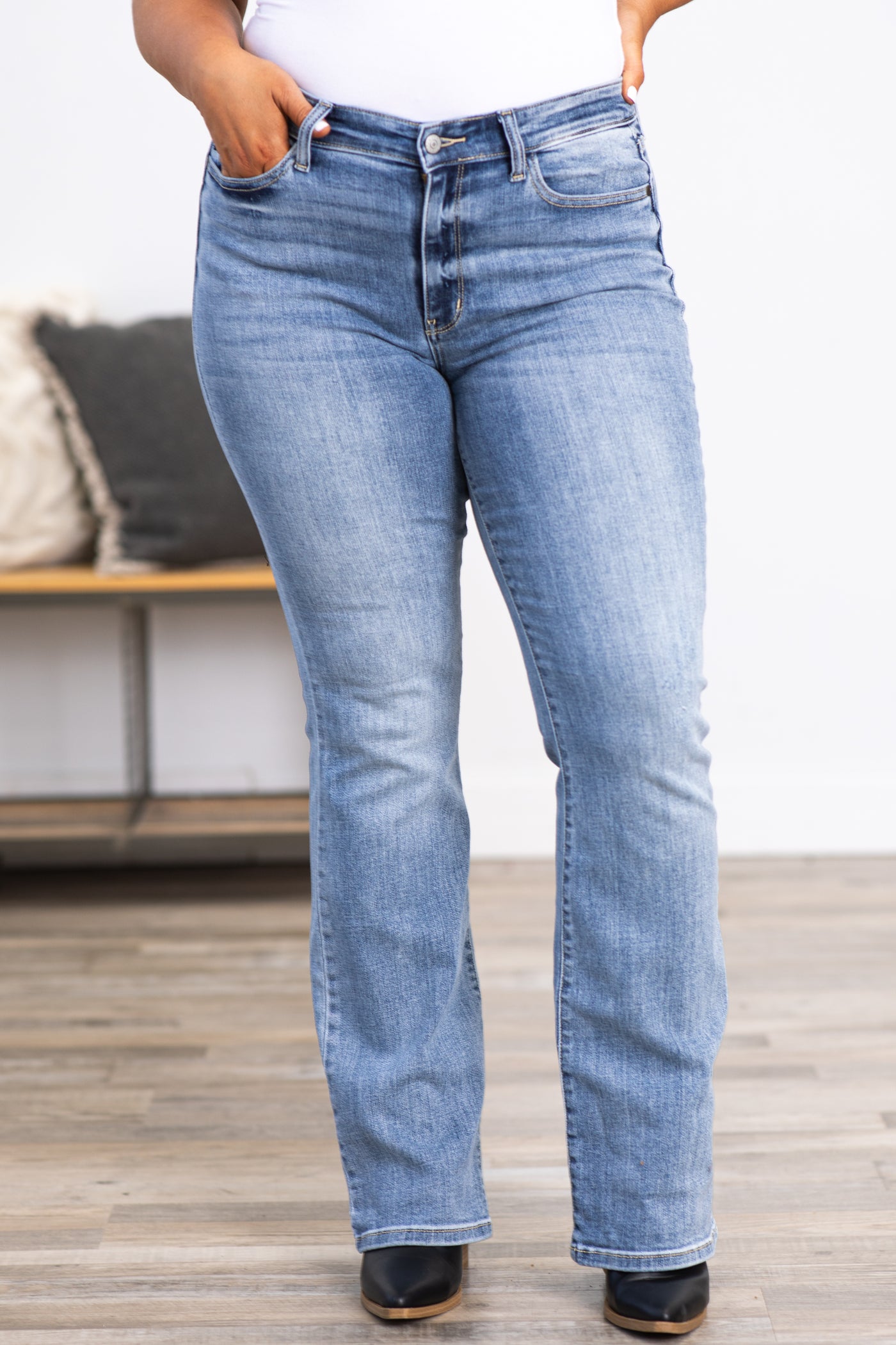 Judy Blue Light Wash Mid Rise Bootcut Jeans