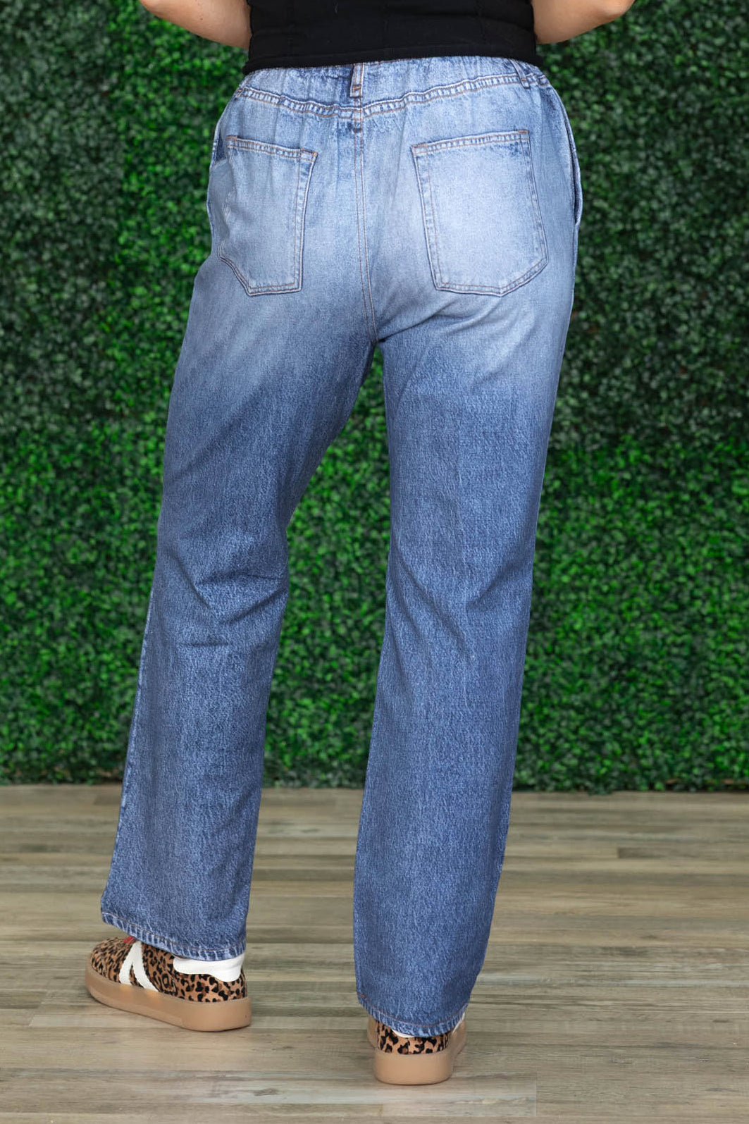 Dear Scarlett Classic Wash Pull On Slim Cut Jeans