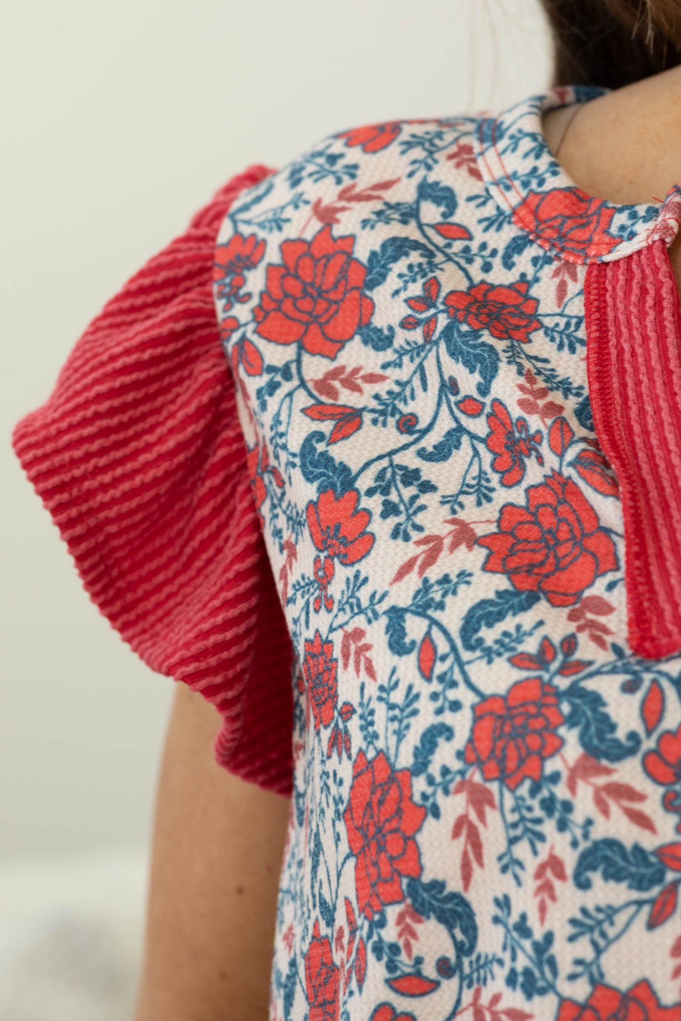 Crimson Rib Ruffle Sleeve Floral Knit Top
