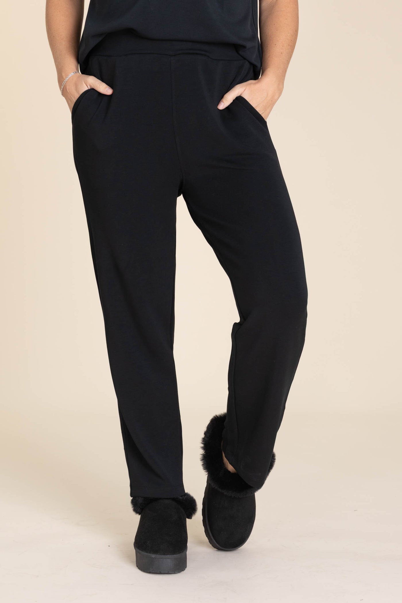 Soft Drape Cropped Pants