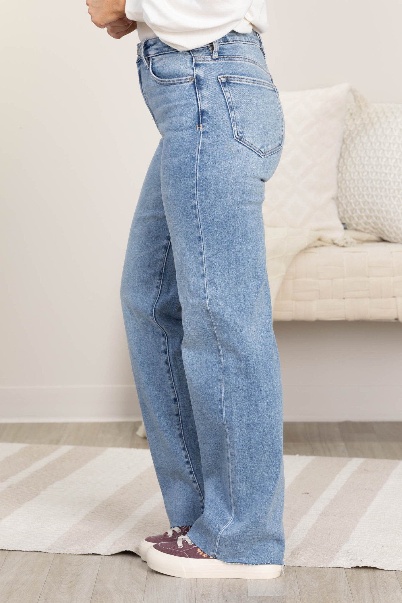 Hidden Ella High Rise Classic Straight Jean