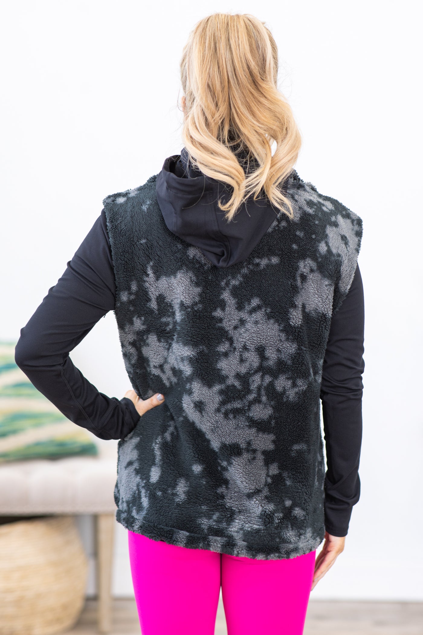 Black and Grey Abstract Print Sherpa Vest
