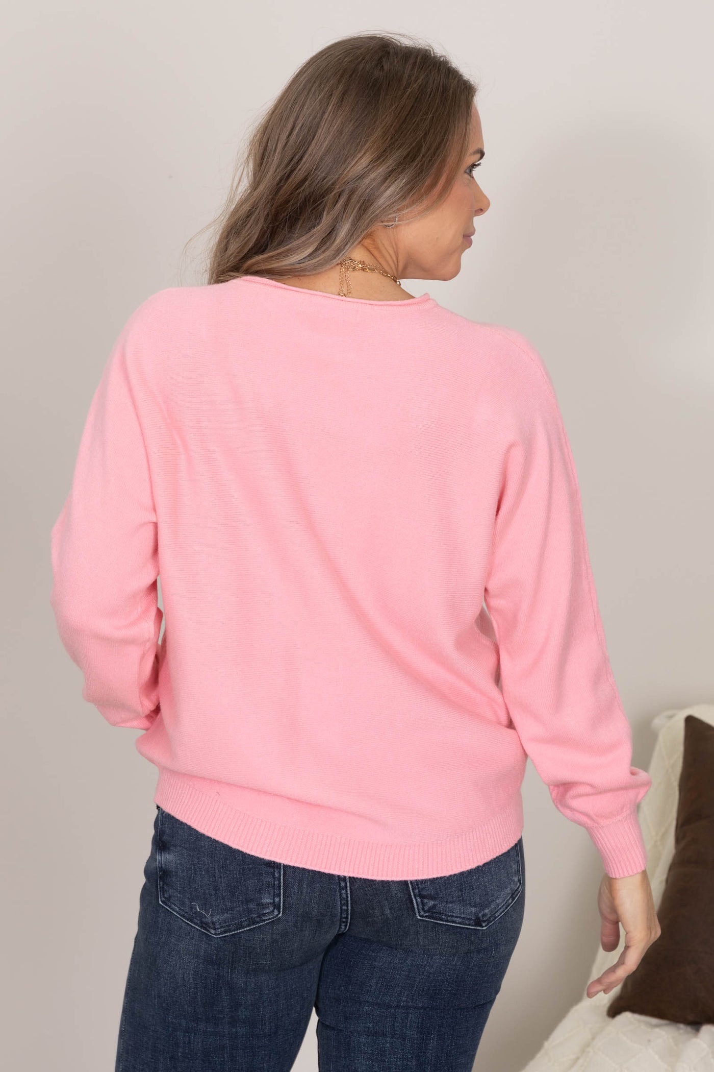 Round Neck Knit Sweaters With Front Seam
