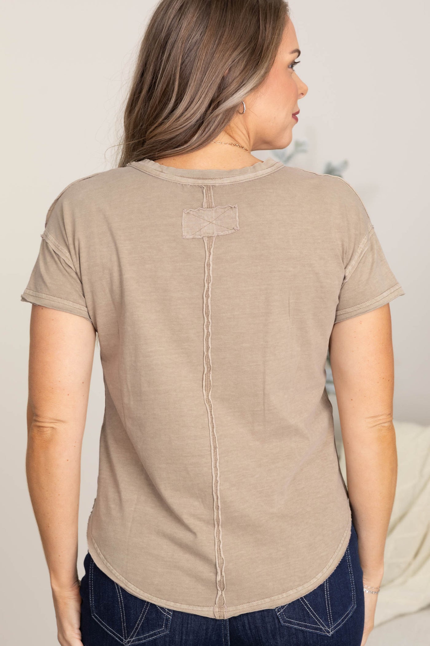 Exposed Seam Raw Edge Short Sleeve Knit Tops