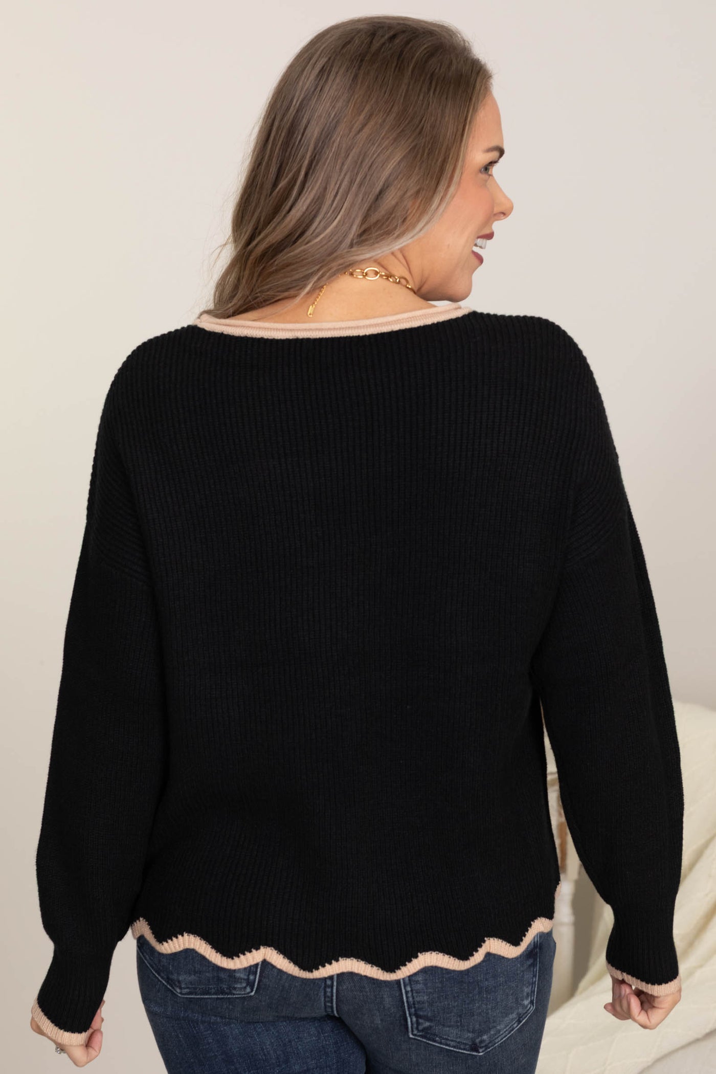 Black Contrast Scallop Trim Pullover Sweater