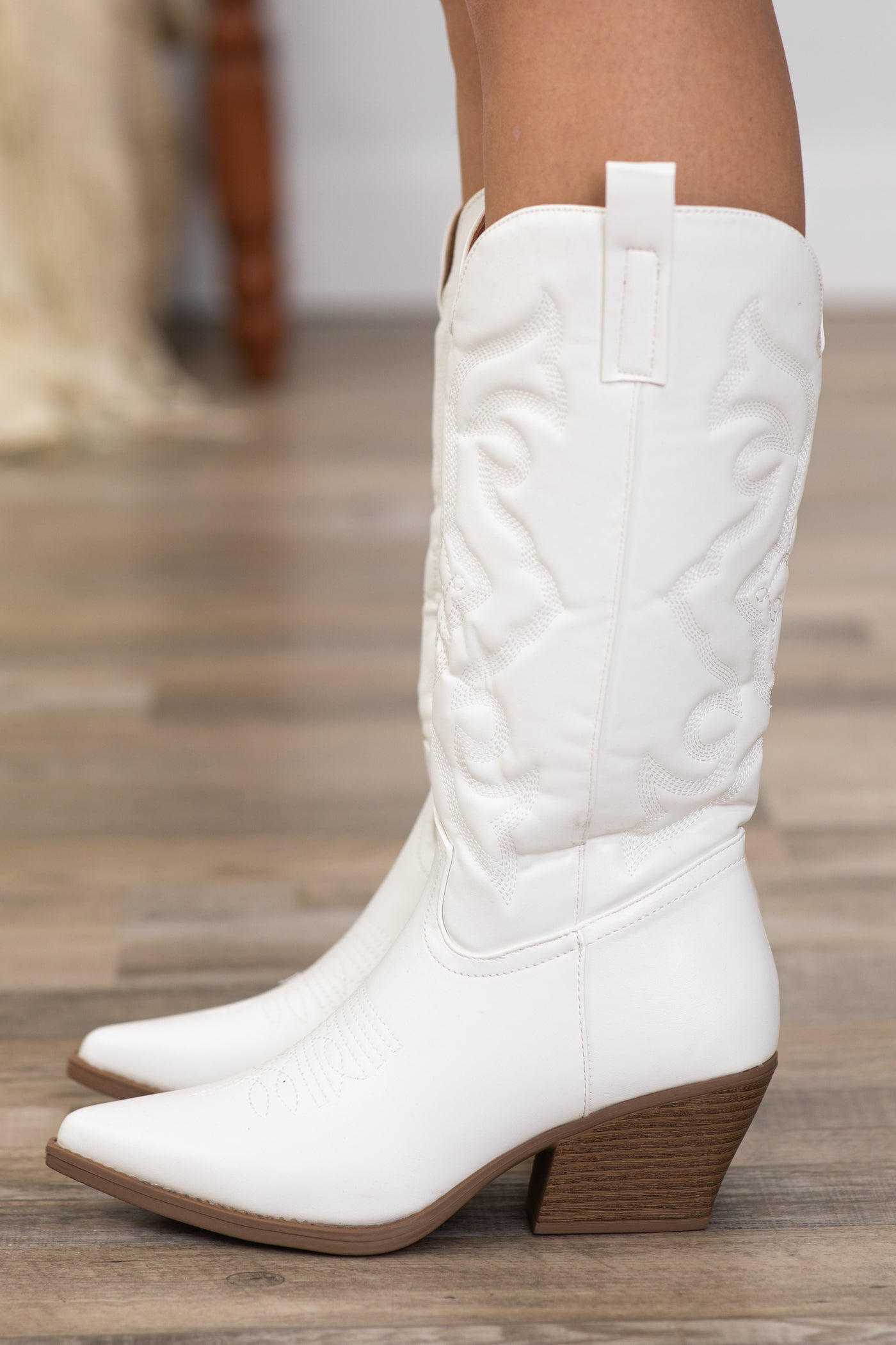 White Point Toe Western Boots