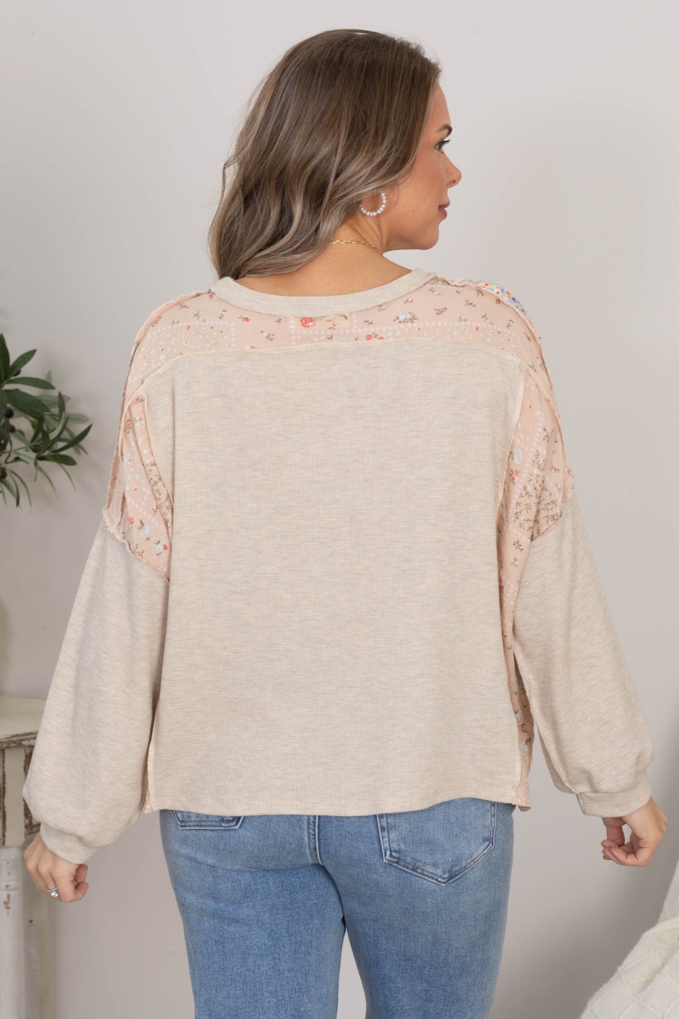 Oatmeal Triangle Detail Color Block Thermal Top