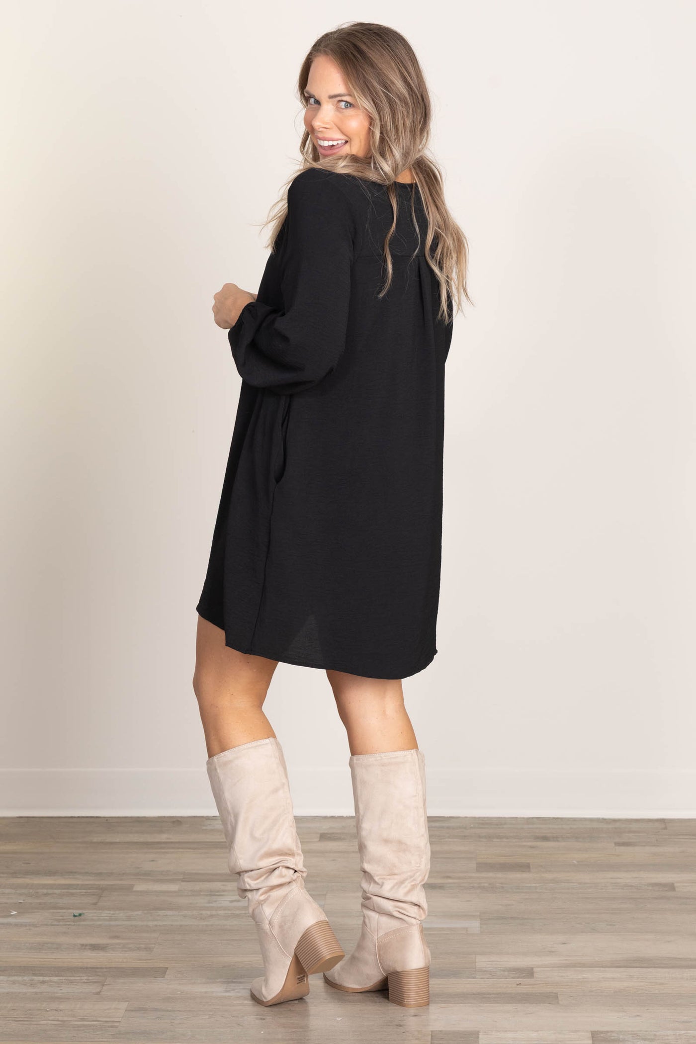 Airflow V-Neck Balloon Sleeve Dresses