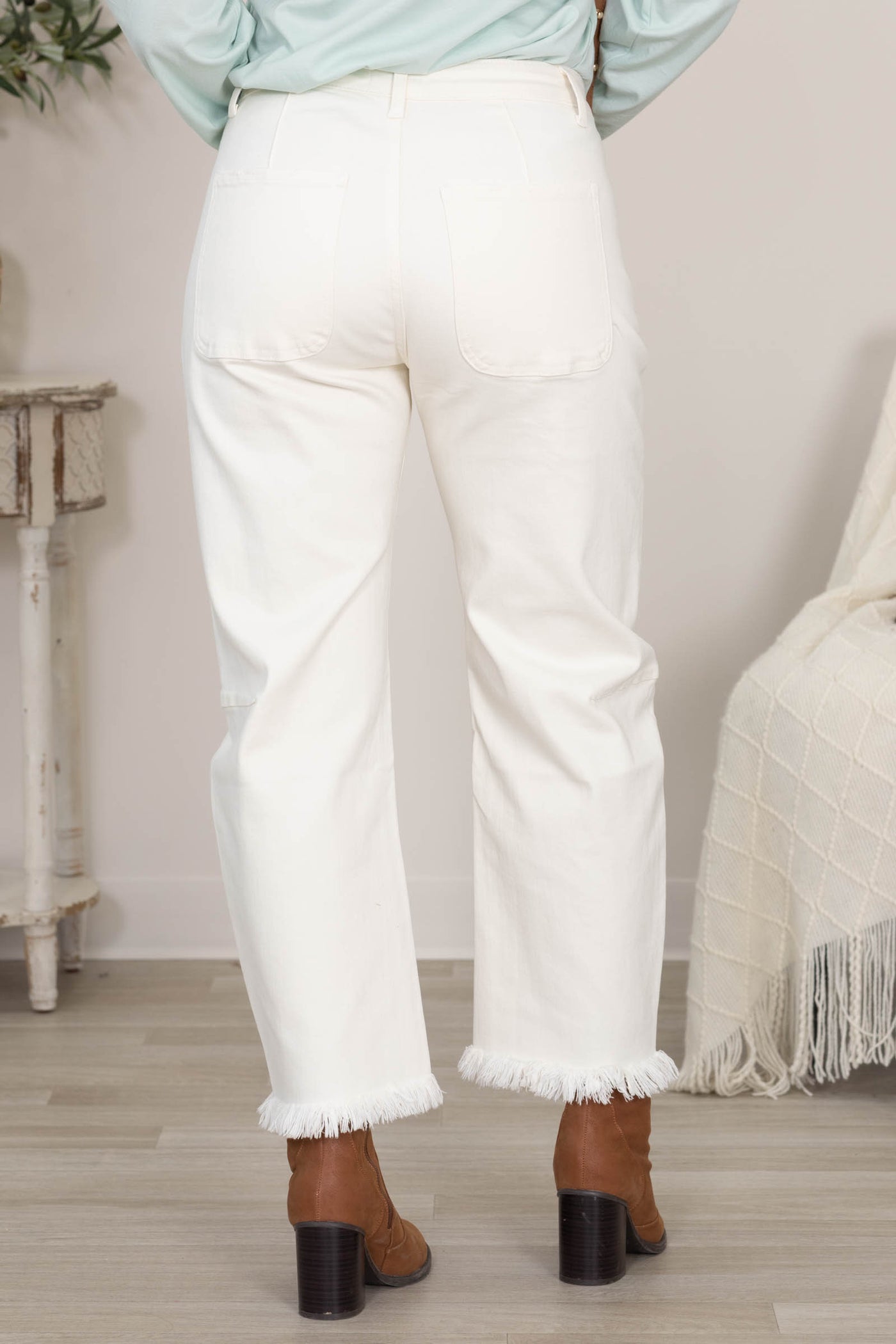 Ivory Stretch Fray Hem Slim Barrel Leg Jeans