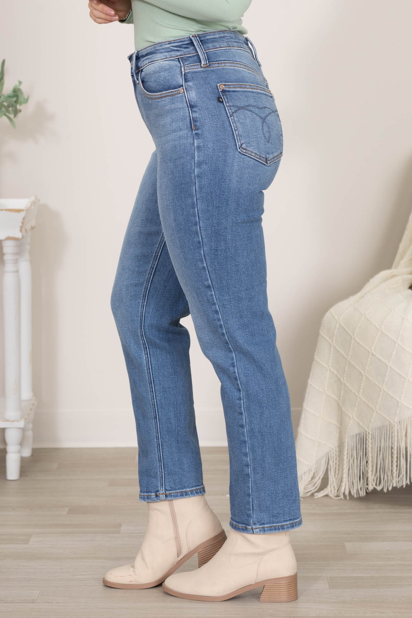 Judy Blue Medium Wash Ankle Straight Jeans