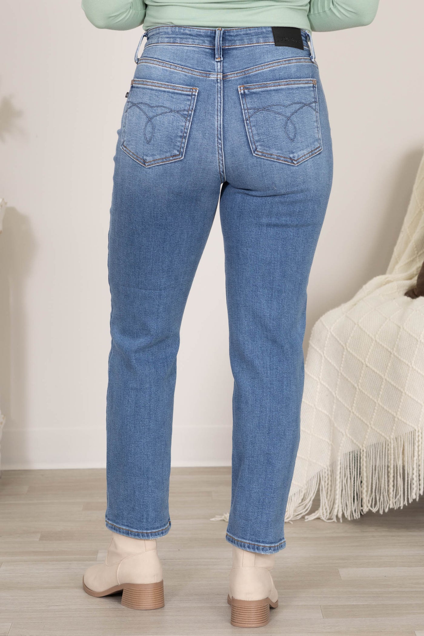 Judy Blue Medium Wash Ankle Straight Jeans
