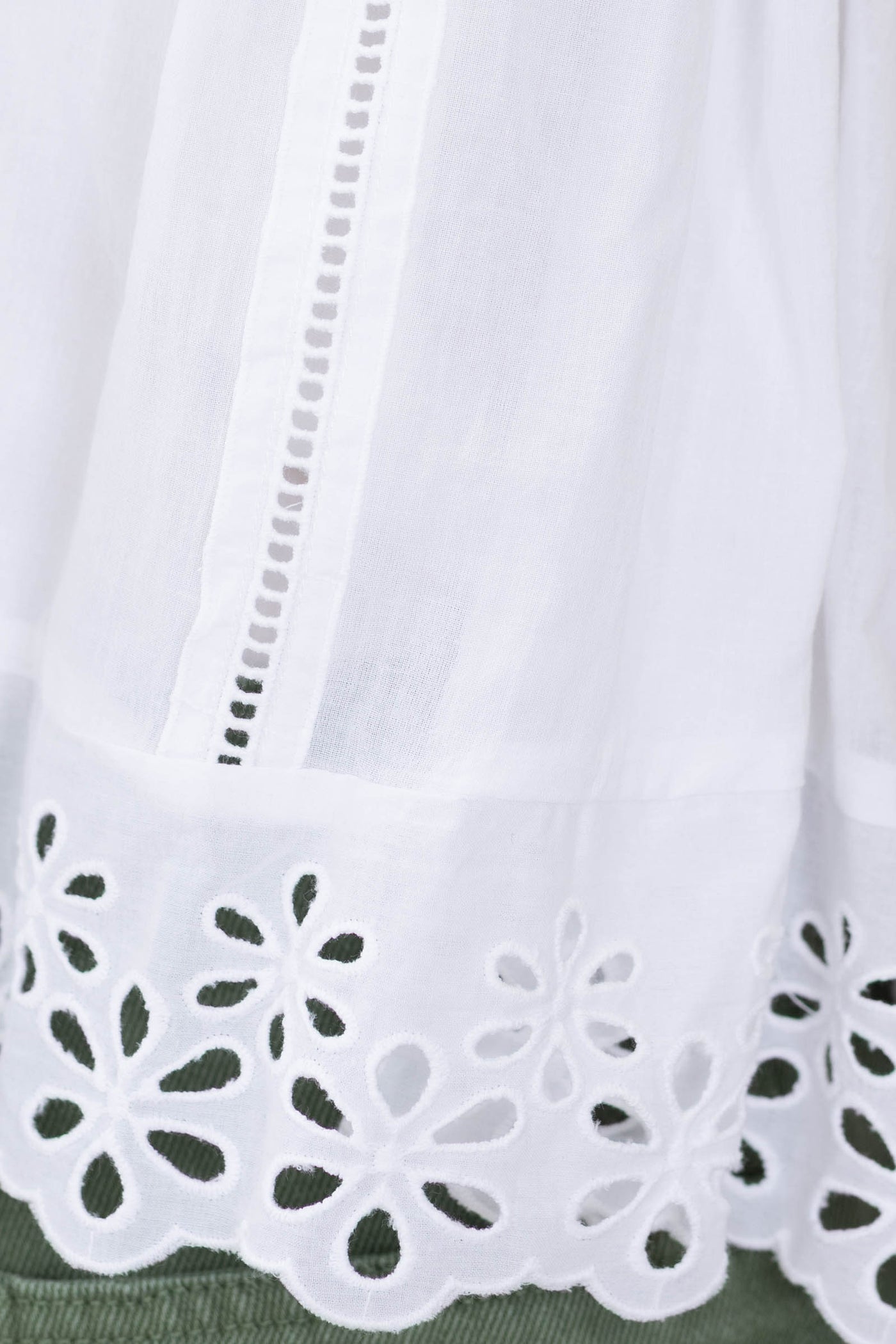 White Cottage Grace Daisy Petal Blouse Top