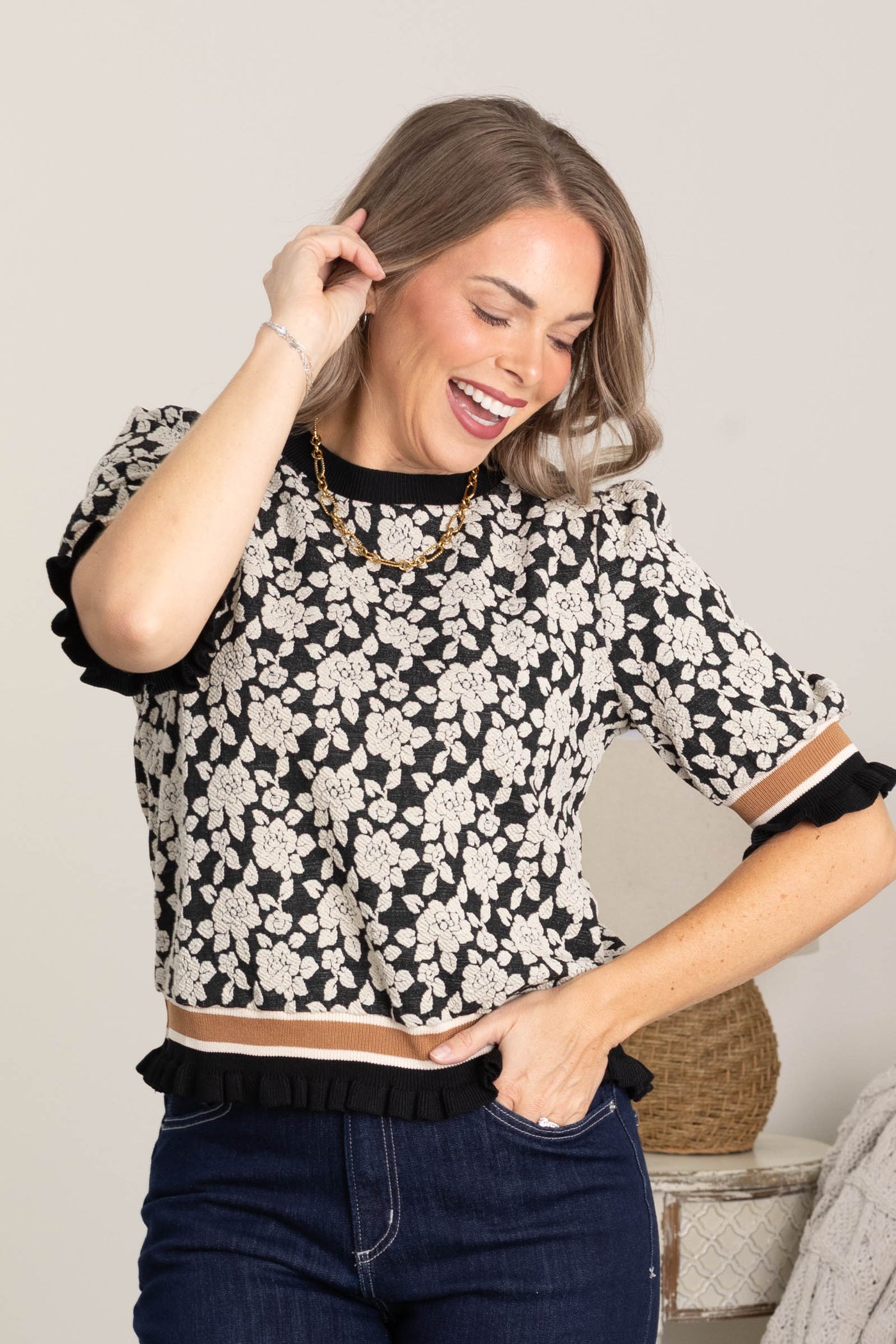 Black Rose Knit Contrast Band Puff Sleeve Top