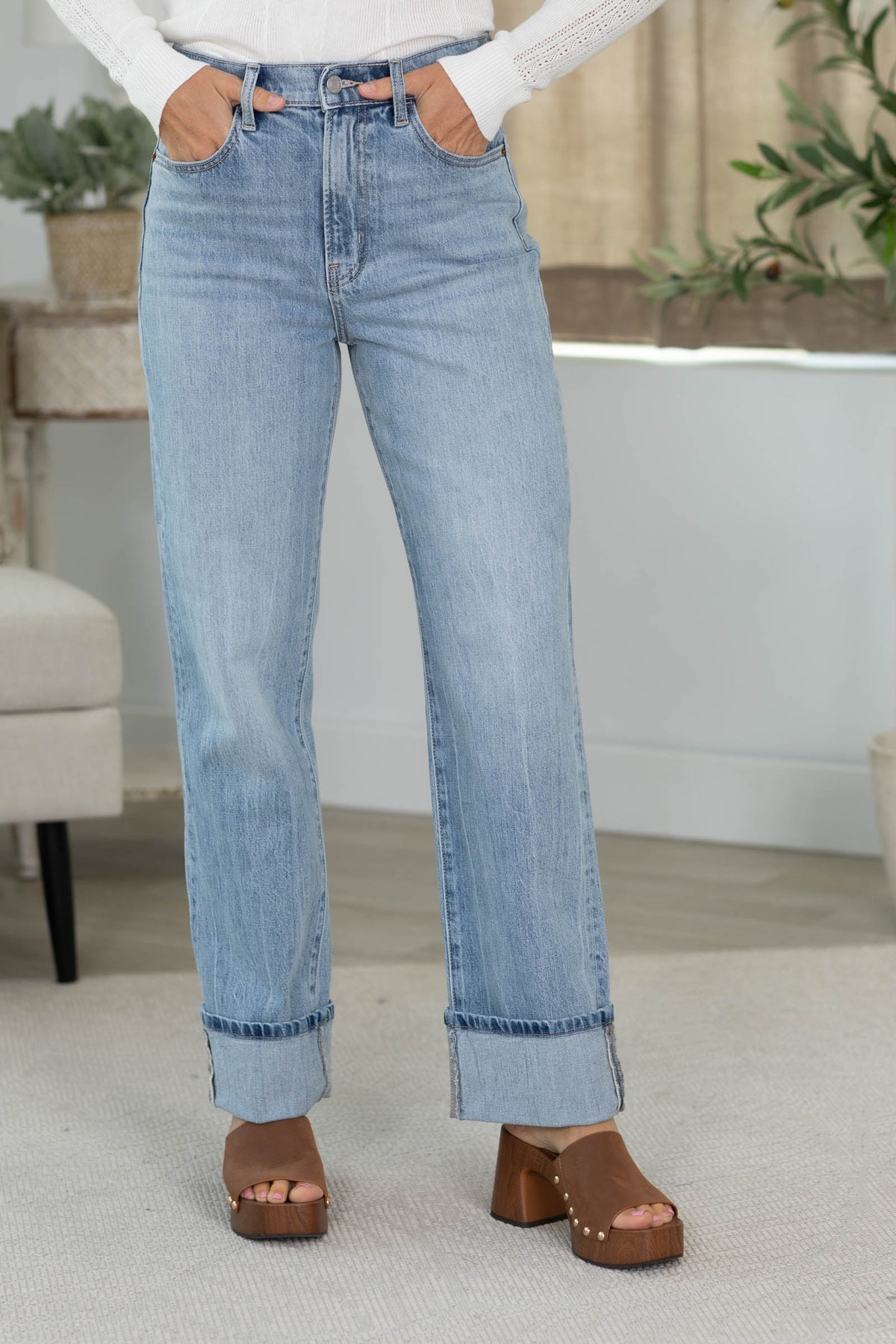 Cello Light High Rise Dad Jean With Convertible Cuff