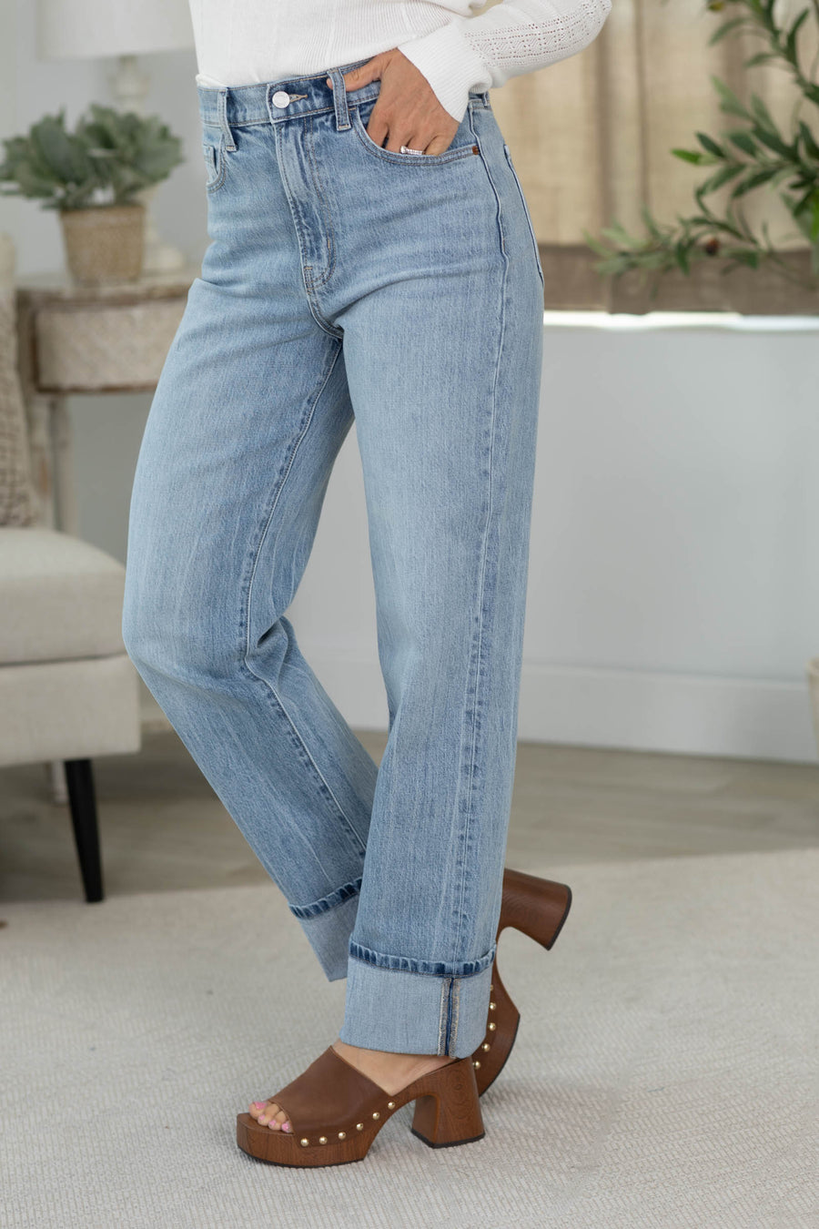 Cello Light High Rise Dad Jean With Convertible Cuff