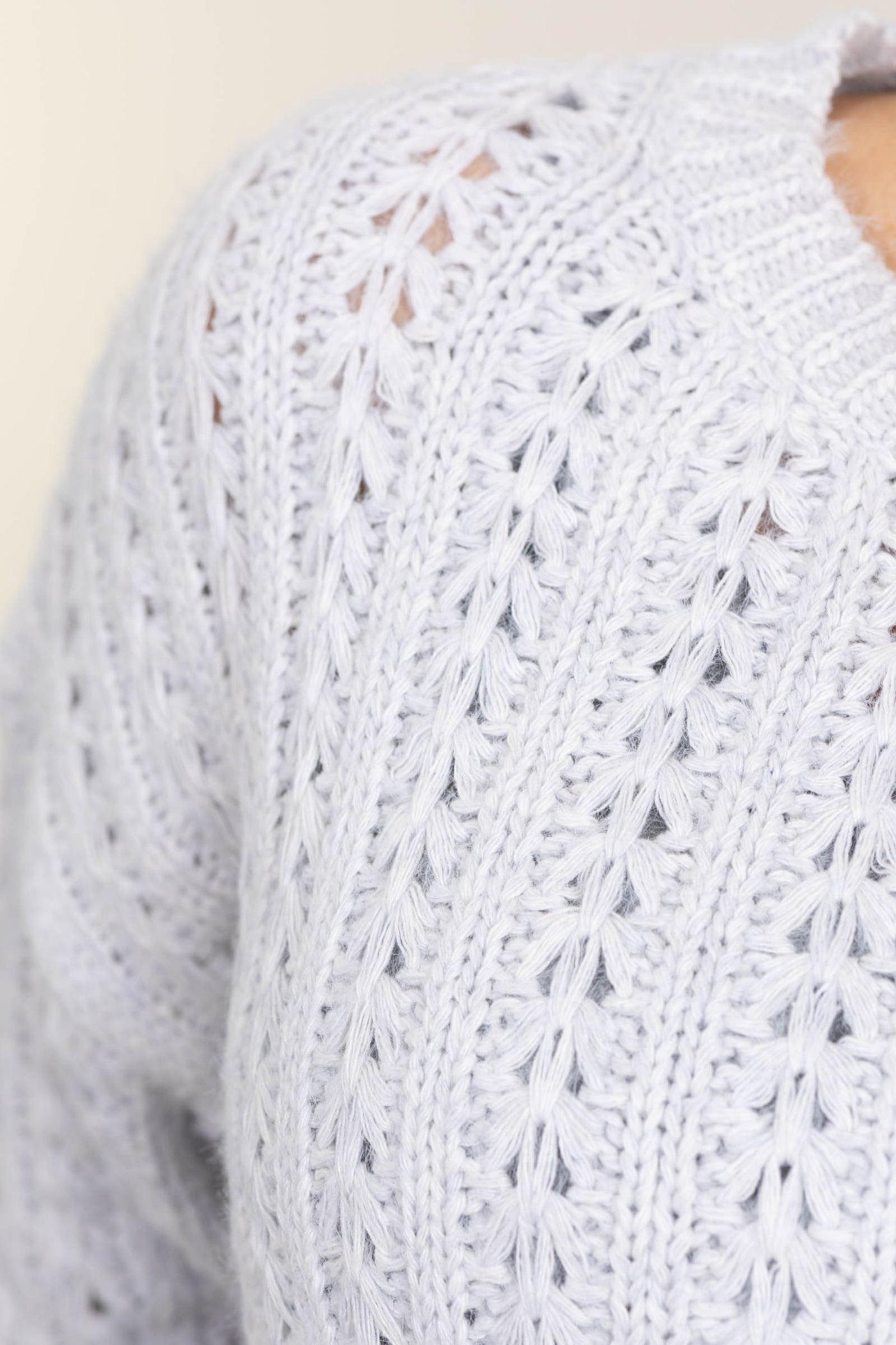 Soft And Cozy Knit Sweaters With Ribbed Hem