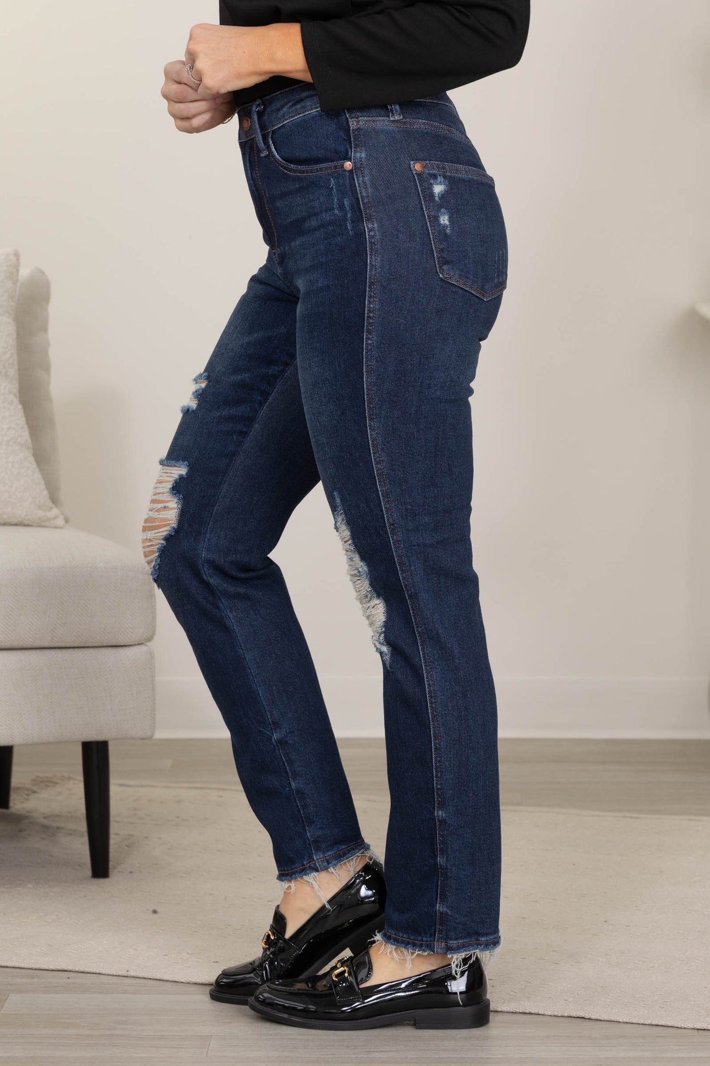 Judy Blue Rigid Magic Heavy Distress Straight Jeans