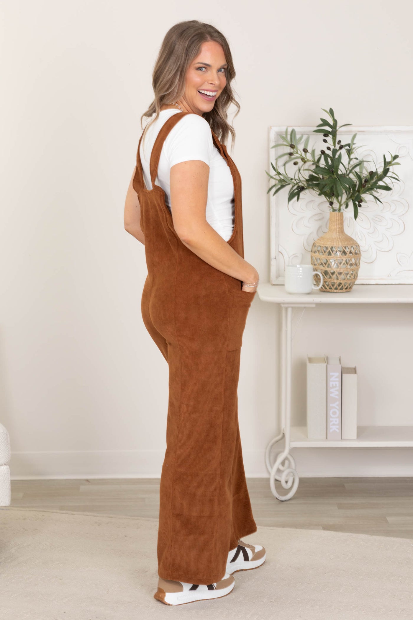Classic Relaxed Wide-Leg Corduroy Overalls