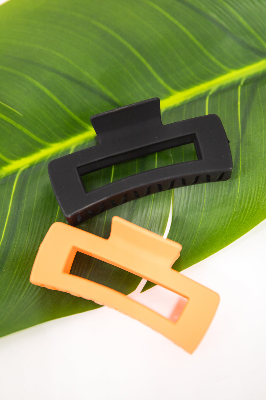 Black and Coral Claw Clip Set