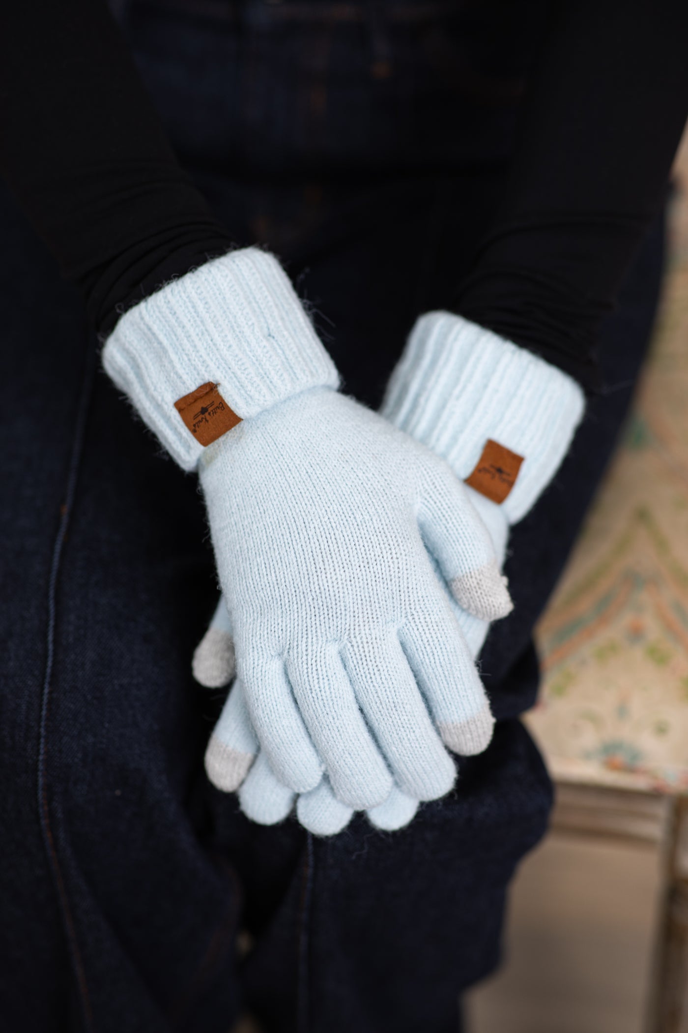 Baby Blue Gloves With Tech Fingertips