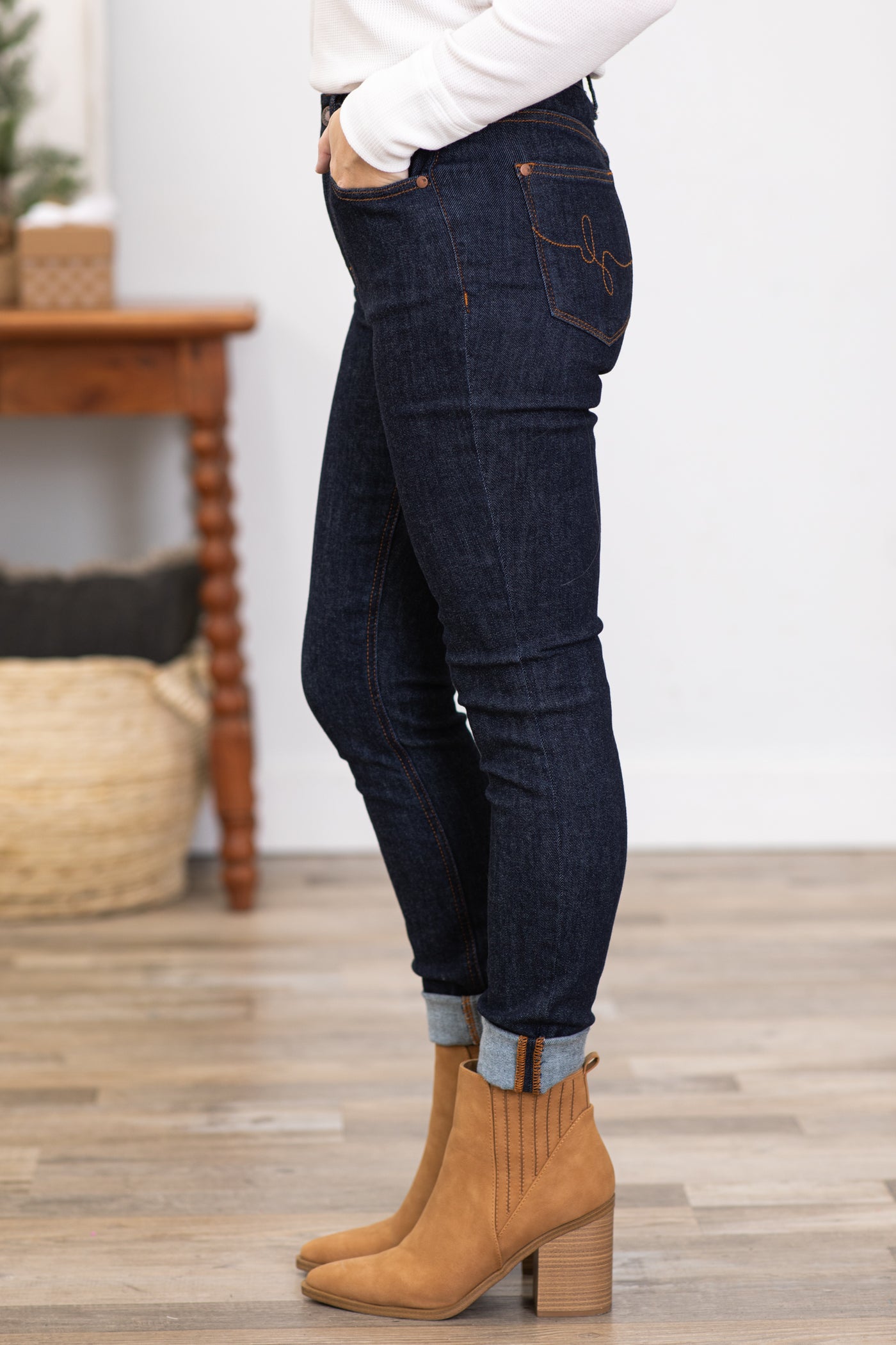 Judy Blue Back Pocket Embroidery Skinny Jeans