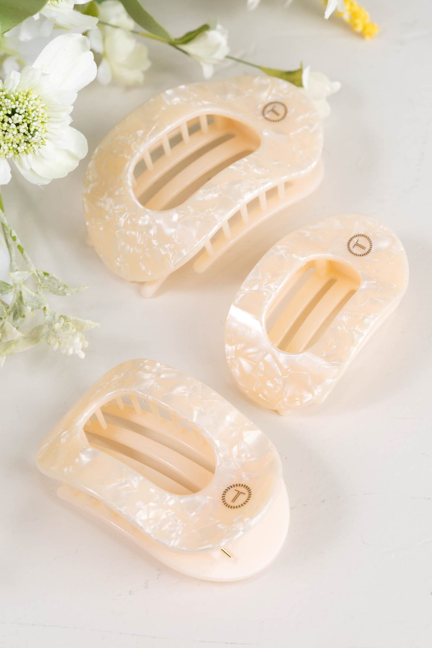 Soft Surf Flat Round Hair Clip