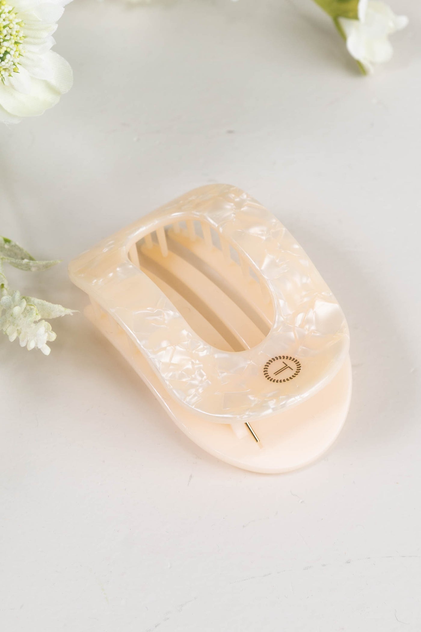 Soft Surf Flat Round Hair Clip